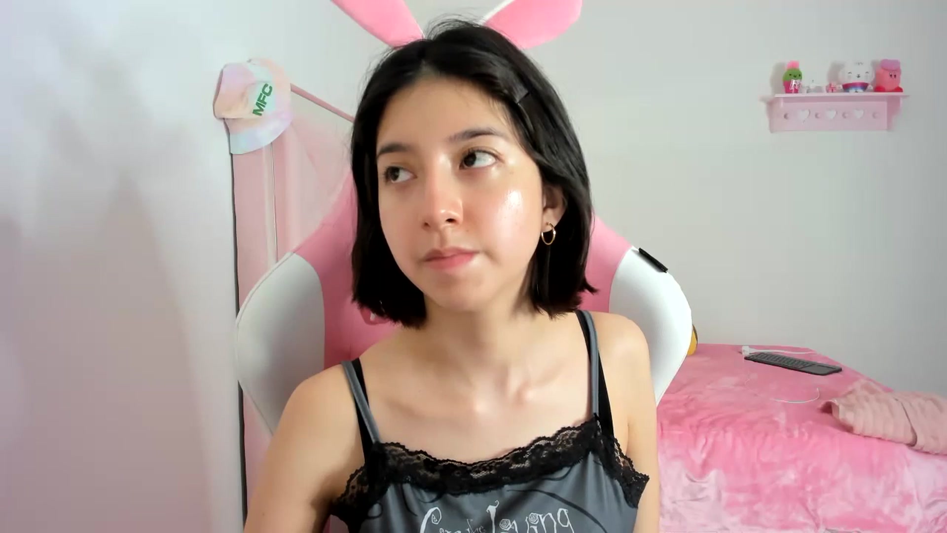 Gallery image thumbnail from Cherrycute666's myfreecams stream on, 01/10/2024, 07:57 image 18 of 20