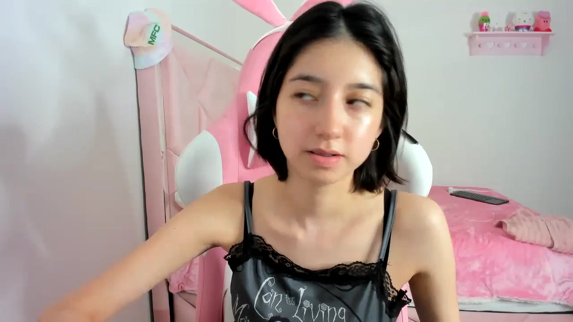 Gallery image thumbnail from Cherrycute666's myfreecams stream on, 01/10/2024, 07:57 image 16 of 20