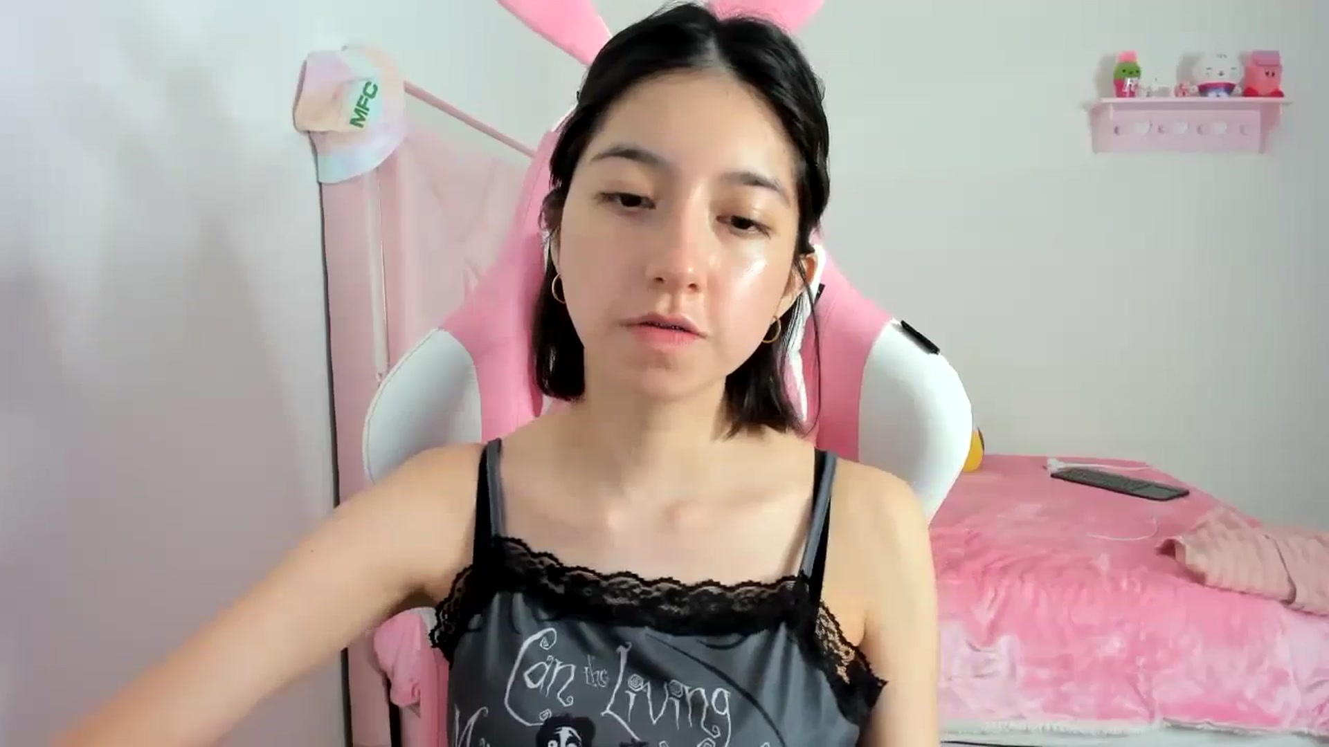 Gallery image thumbnail from Cherrycute666's myfreecams stream on, 01/10/2024, 07:57 image 14 of 20