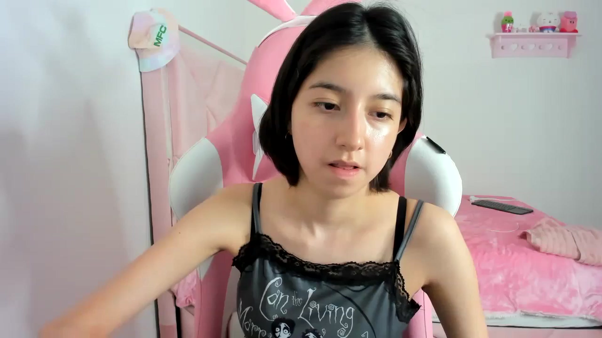 Gallery image thumbnail from Cherrycute666's myfreecams stream on, 01/10/2024, 07:57 image 17 of 20