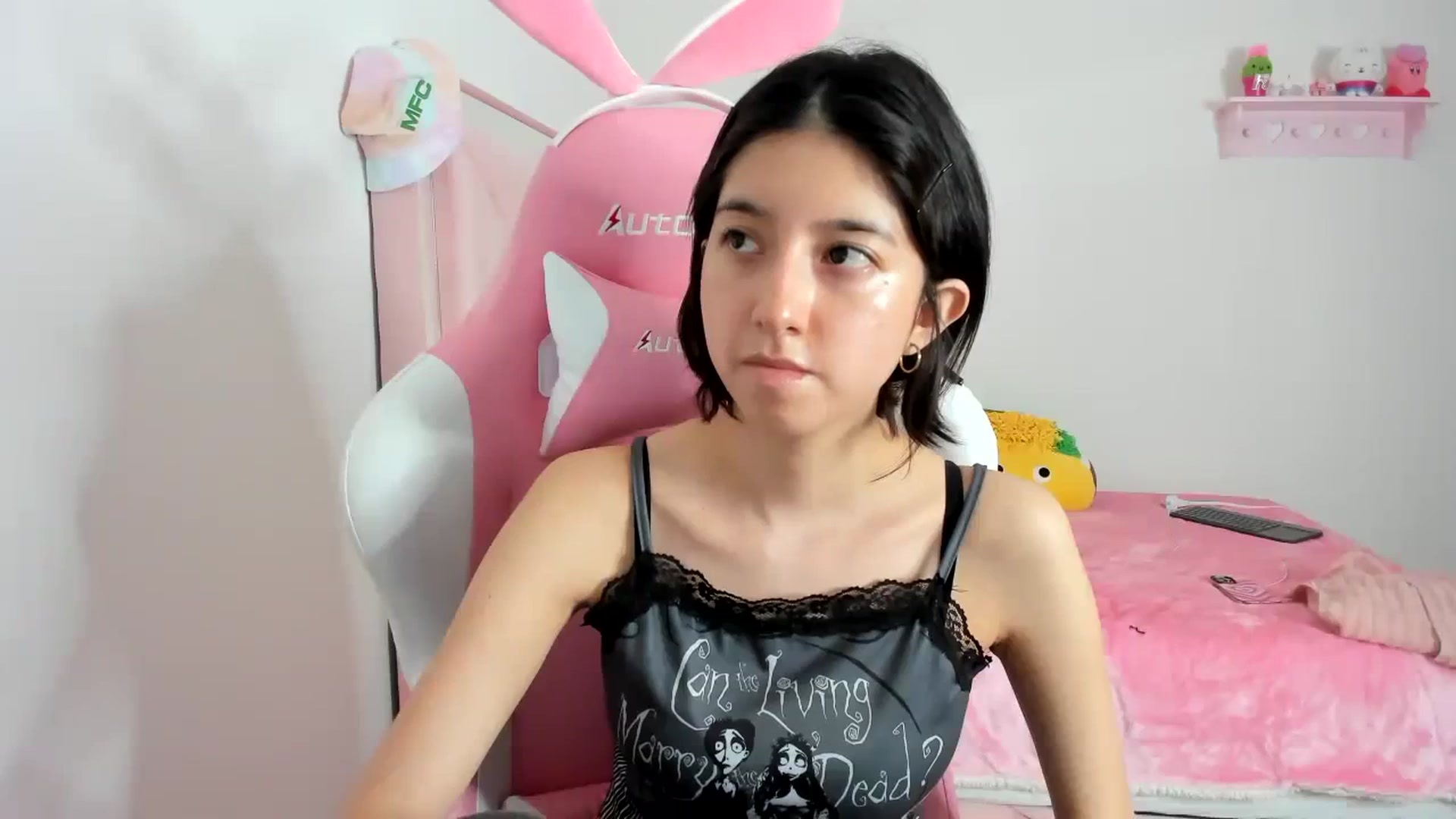 Gallery image thumbnail from Cherrycute666's myfreecams stream on, 01/10/2024, 07:57 image 6 of 20