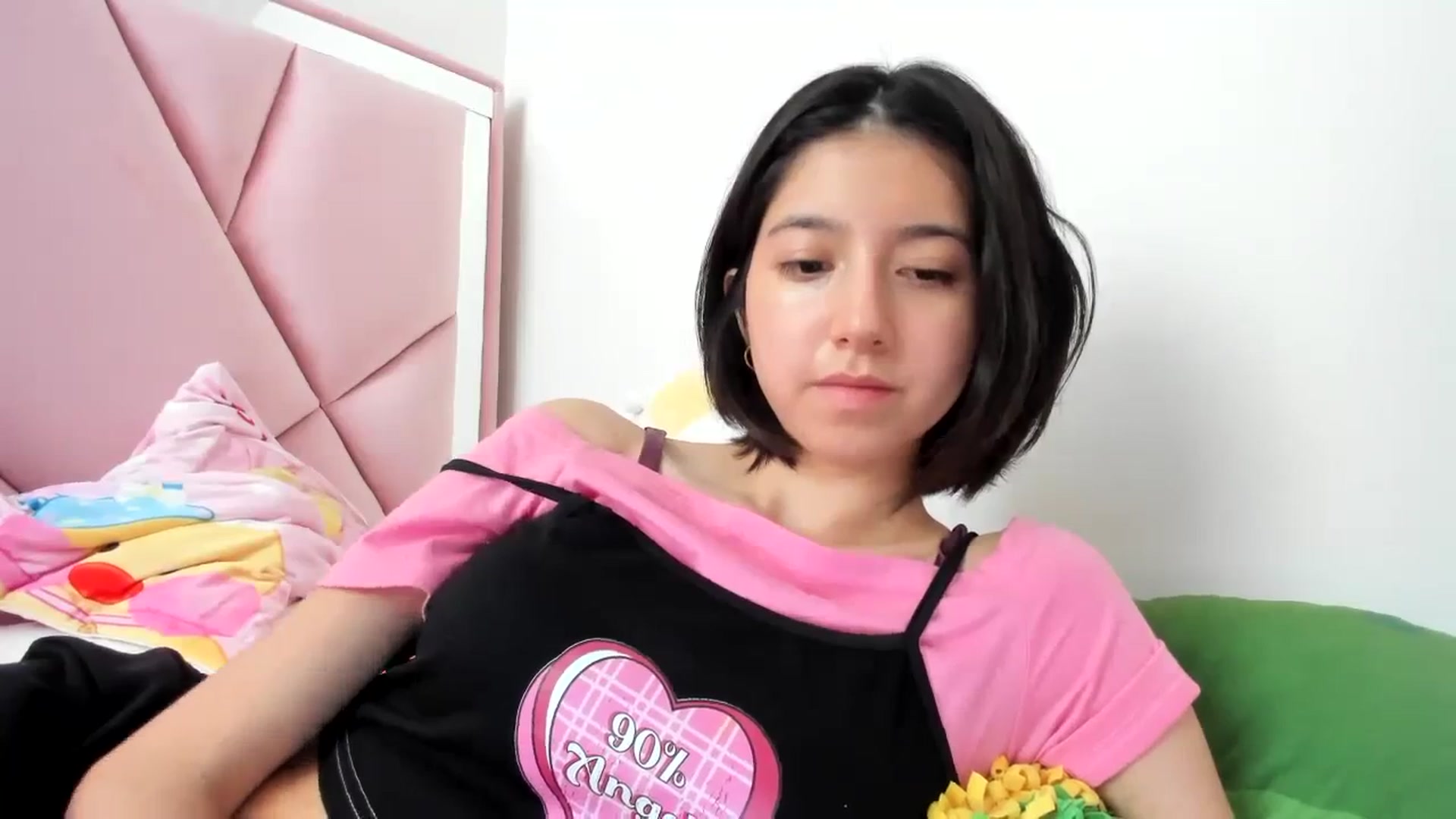 Gallery image thumbnail from Cherrycute666's myfreecams stream on, 01/10/2024, 22:52 image 5 of 20