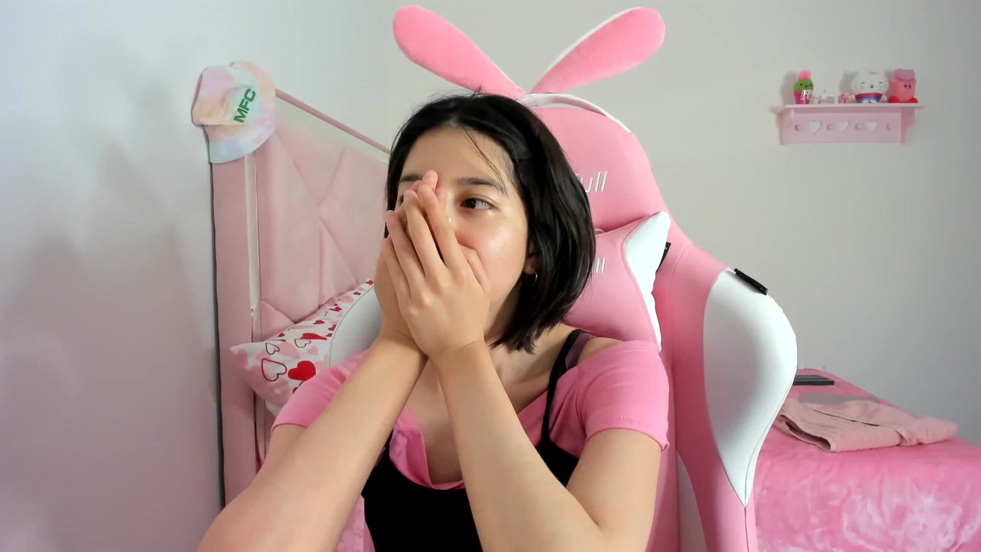 Gallery image thumbnail from Cherrycute666's myfreecams stream on, 01/11/2024, 24:55 image 15 of 20