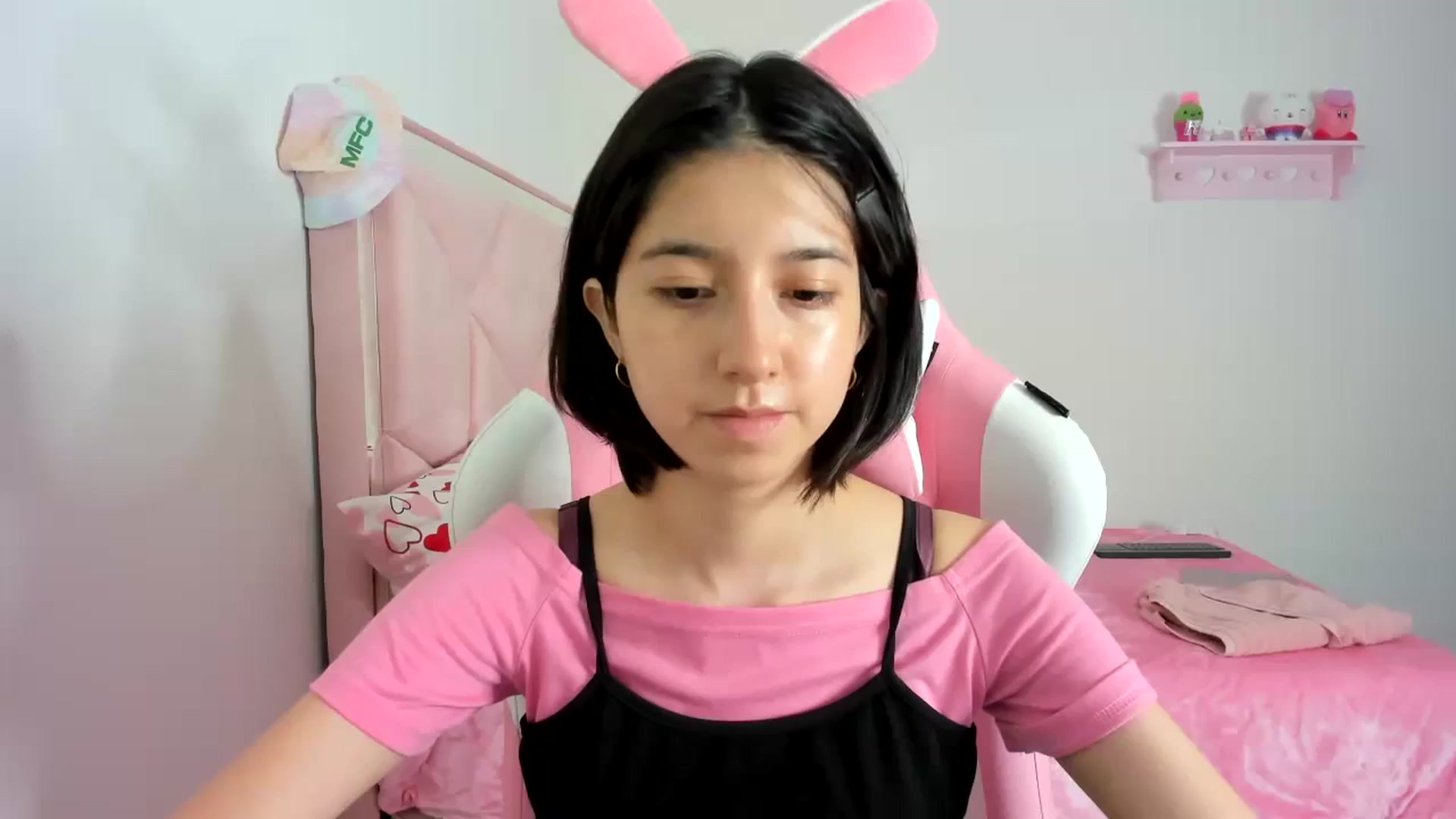 Gallery image thumbnail from Cherrycute666's myfreecams stream on, 01/11/2024, 24:55 image 3 of 20