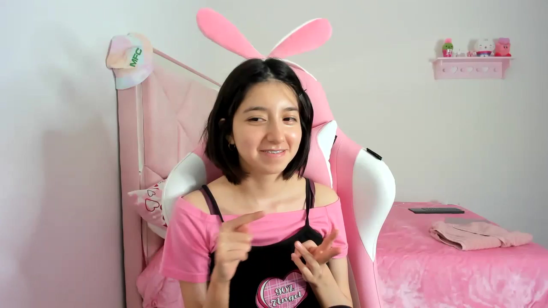 Gallery image thumbnail from Cherrycute666's myfreecams stream on, 01/11/2024, 24:55 image 12 of 20