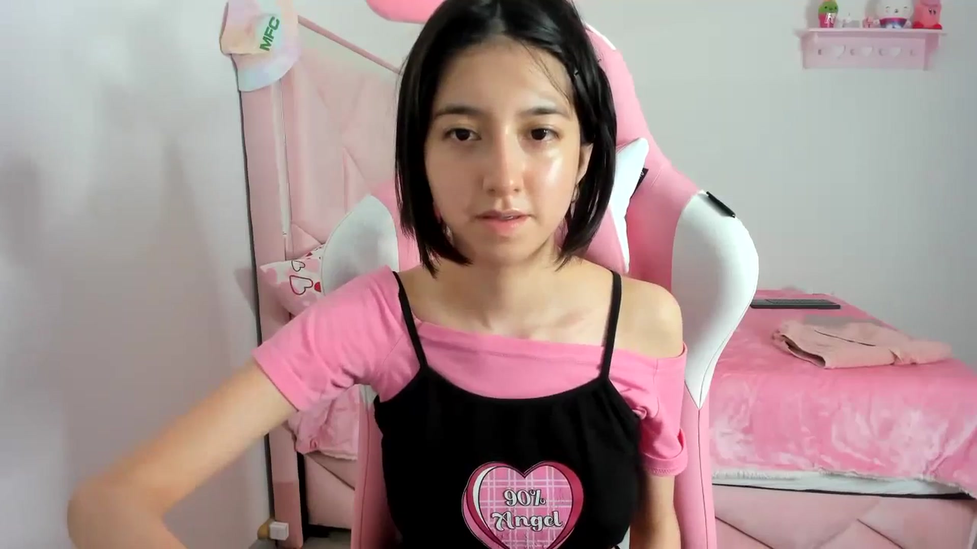 Gallery image thumbnail from Cherrycute666's myfreecams stream on, 01/11/2024, 03:56 image 3 of 20