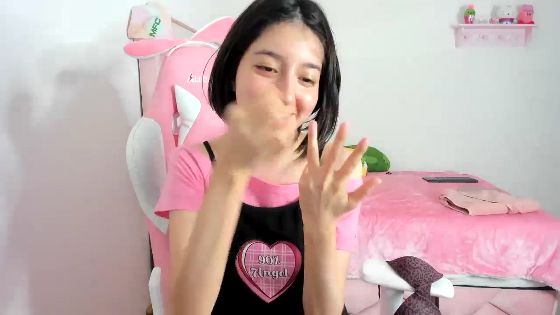 Gallery image thumbnail from Cherrycute666's myfreecams stream on, 01/11/2024, 03:56 image 18 of 20