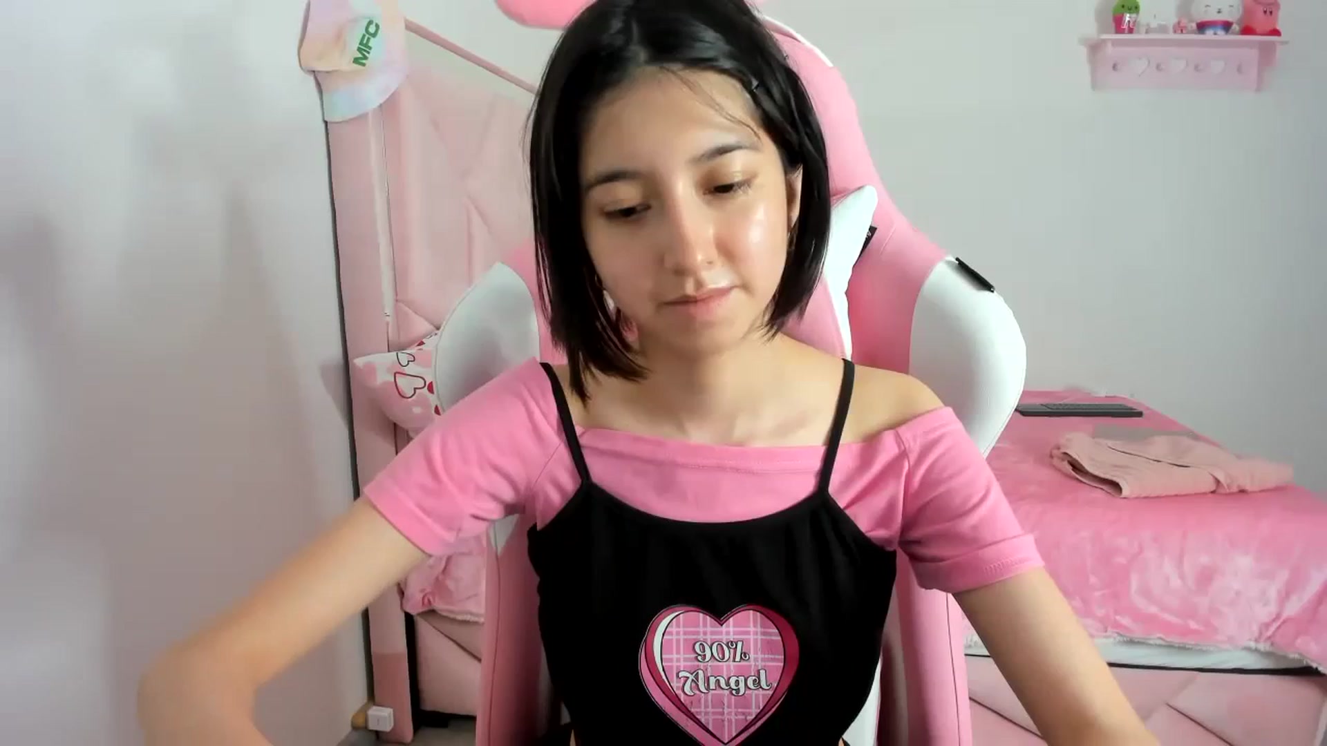 Gallery image thumbnail from Cherrycute666's myfreecams stream on, 01/11/2024, 03:56 image 1 of 20