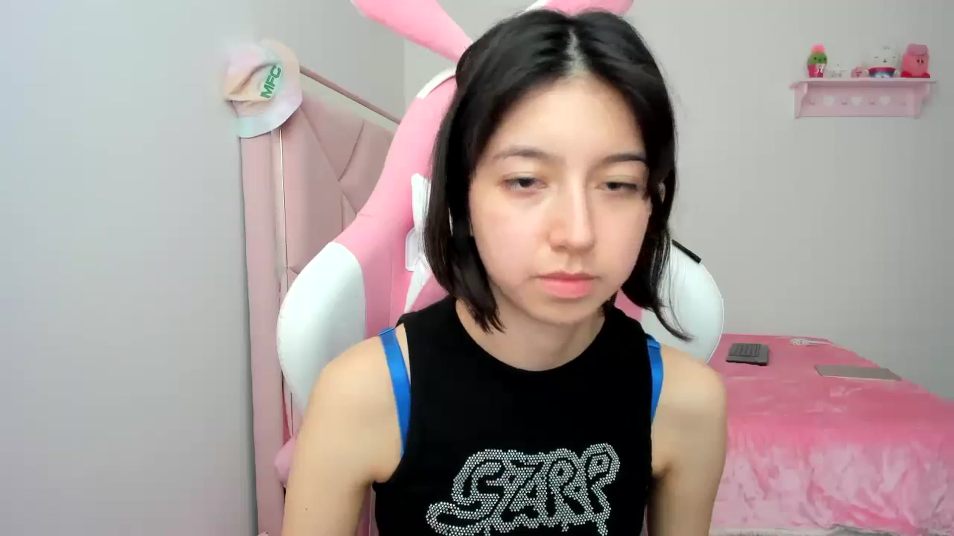 Gallery image thumbnail from Cherrycute666's myfreecams stream on, 01/11/2024, 22:20 image 20 of 20