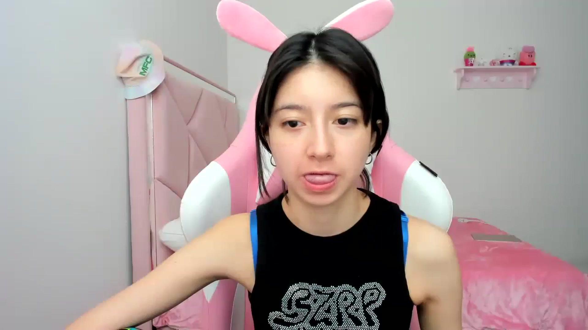 Gallery image thumbnail from Cherrycute666's myfreecams stream on, 01/11/2024, 22:20 image 5 of 20