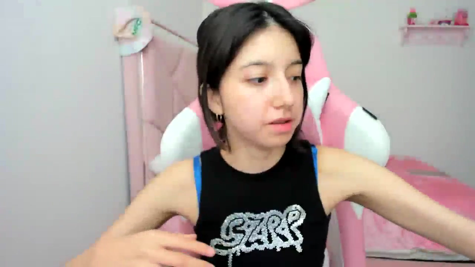 Gallery image thumbnail from Cherrycute666's myfreecams stream on, 01/11/2024, 22:20 image 12 of 20