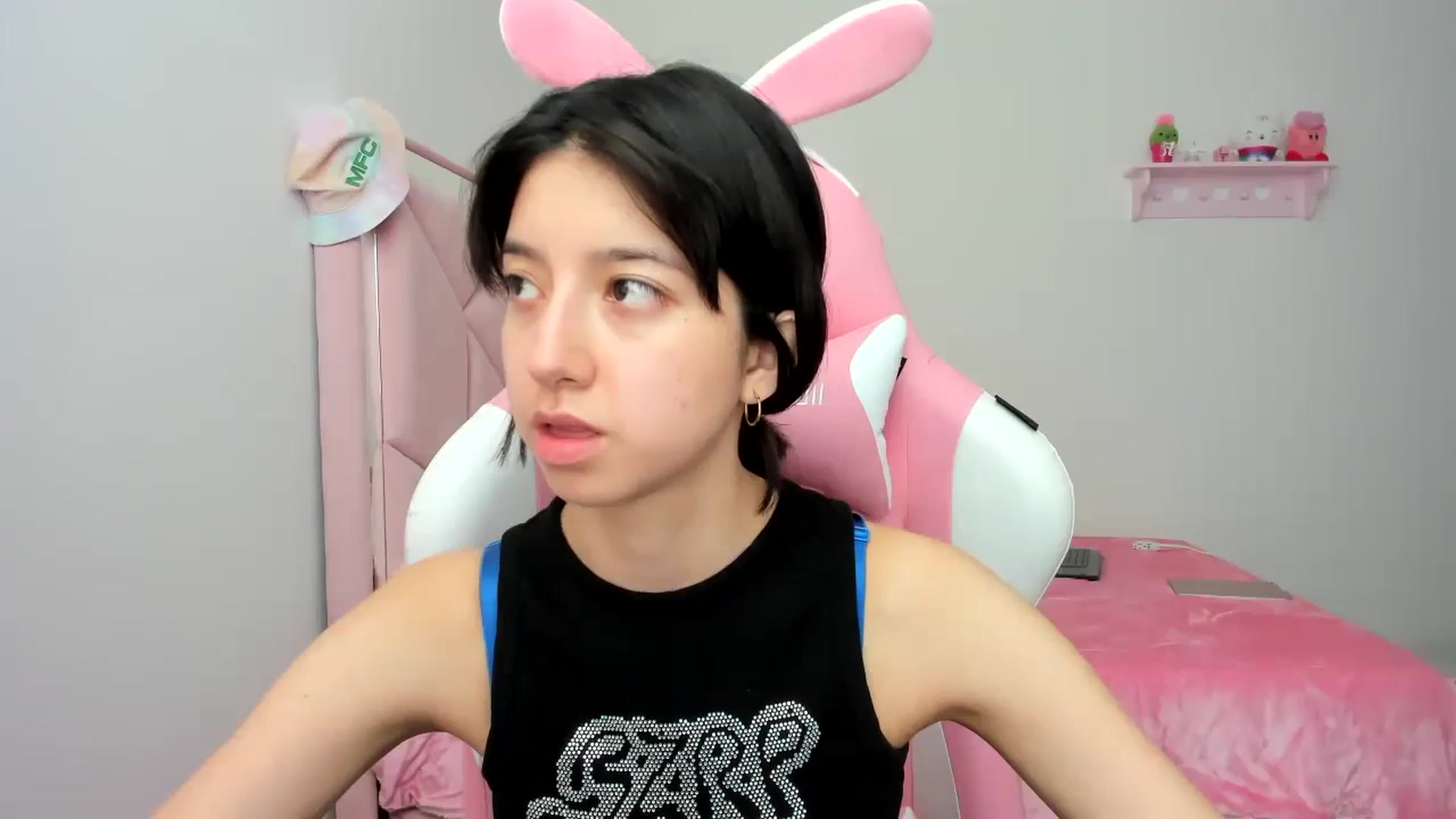 Gallery image thumbnail from Cherrycute666's myfreecams stream on, 01/11/2024, 22:20 image 2 of 20