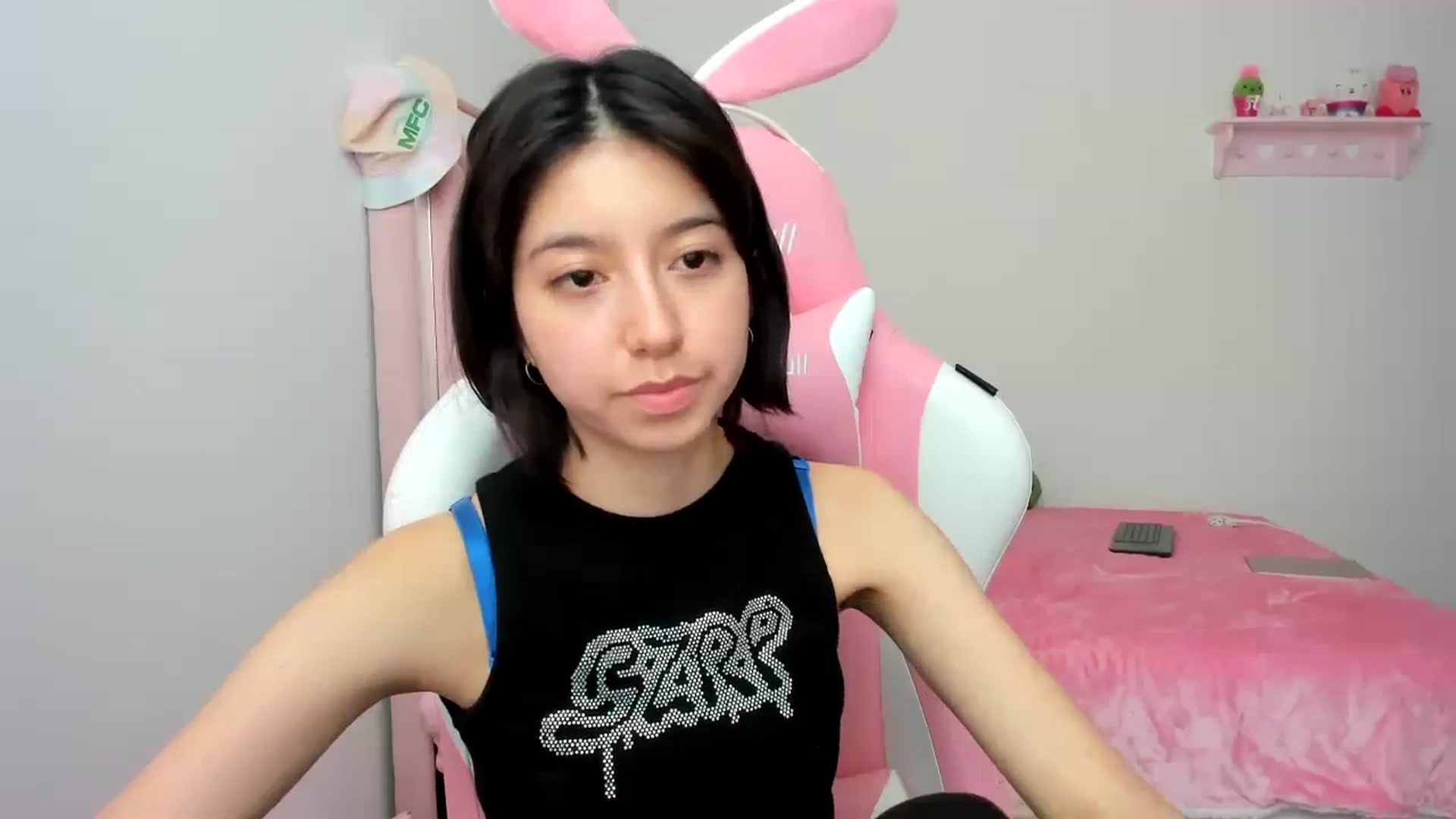 Gallery image thumbnail from Cherrycute666's myfreecams stream on, 01/11/2024, 22:20 image 17 of 20