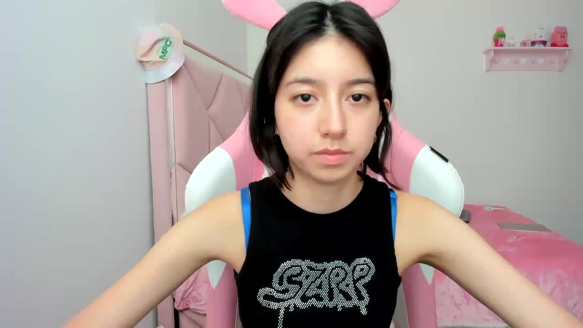 Gallery image thumbnail from Cherrycute666's myfreecams stream on, 01/11/2024, 22:20 image 18 of 20