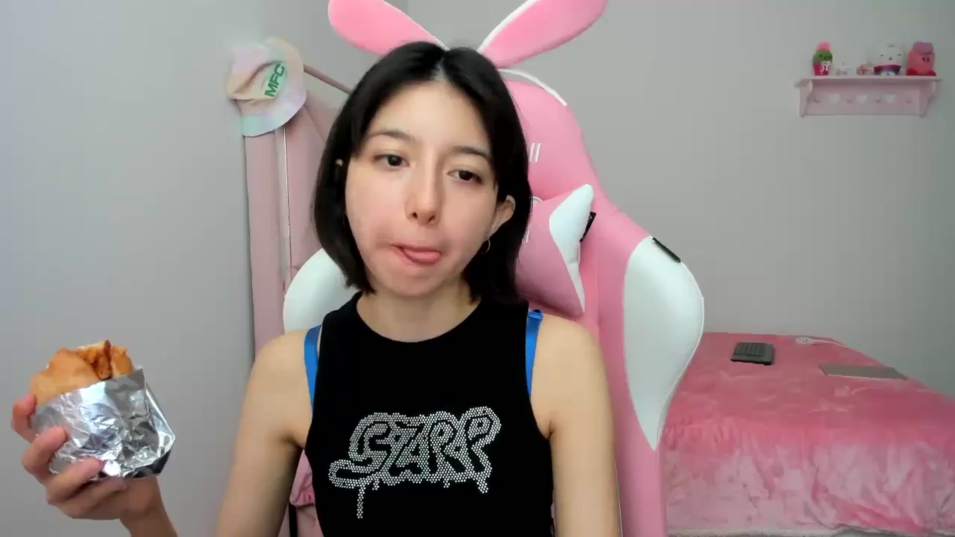 Gallery image thumbnail from Cherrycute666's myfreecams stream on, 01/11/2024, 22:53 image 2 of 20