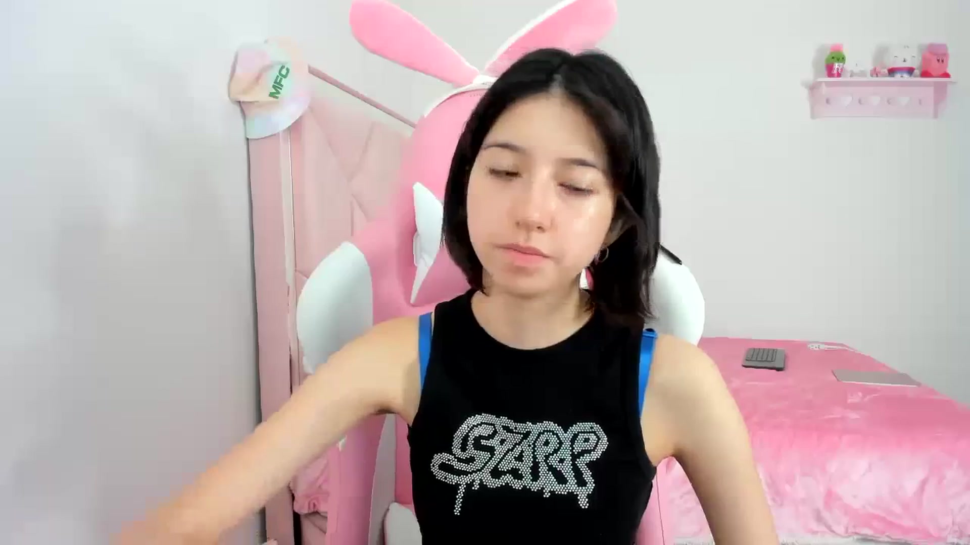 Gallery image thumbnail from Cherrycute666's myfreecams stream on, 01/11/2024, 22:53 image 19 of 20