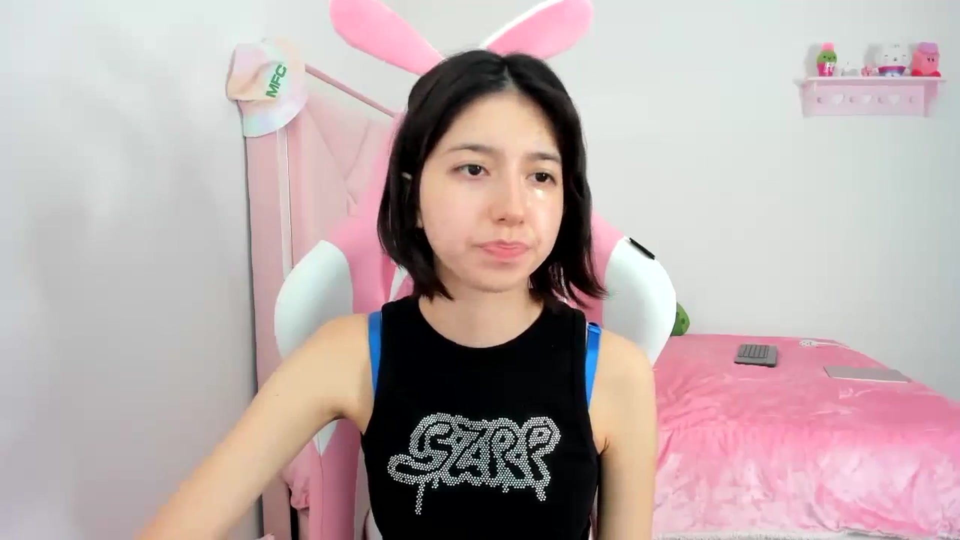 Gallery image thumbnail from Cherrycute666's myfreecams stream on, 01/11/2024, 22:53 image 16 of 20