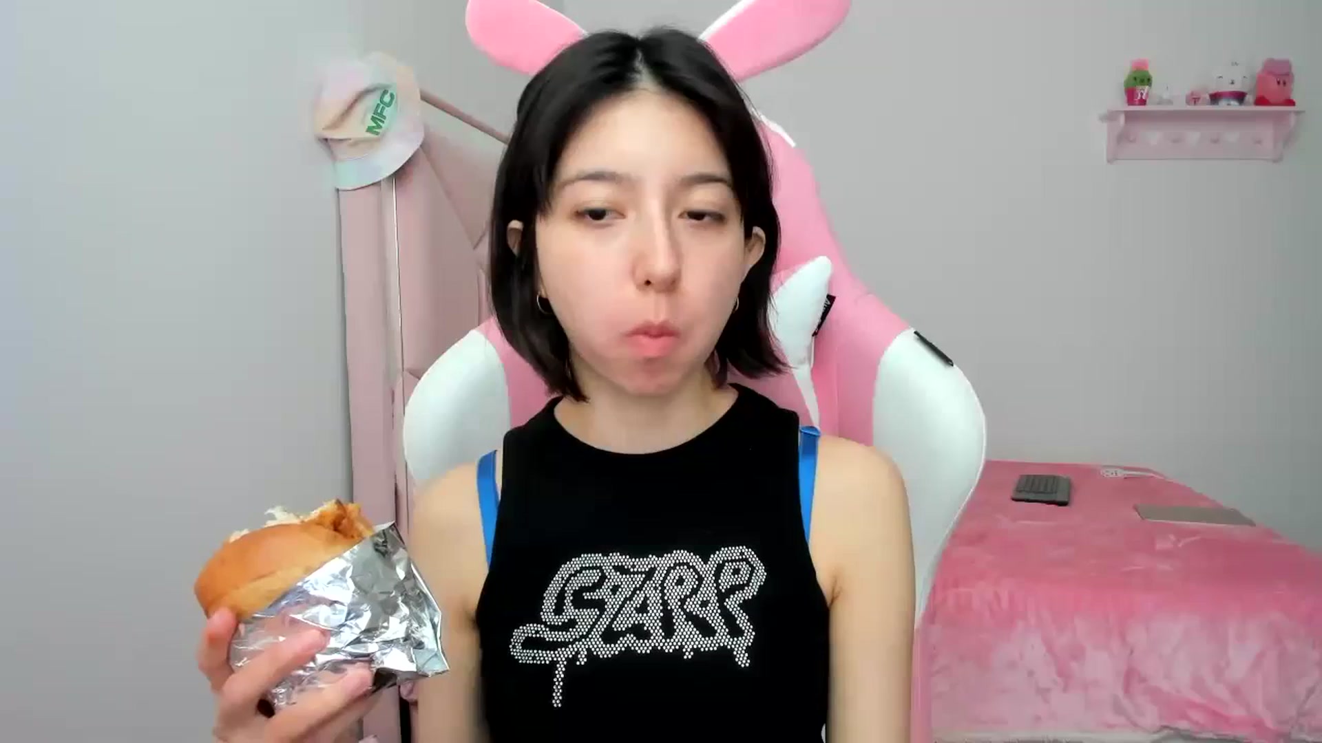 Gallery image thumbnail from Cherrycute666's myfreecams stream on, 01/11/2024, 22:53 image 1 of 20