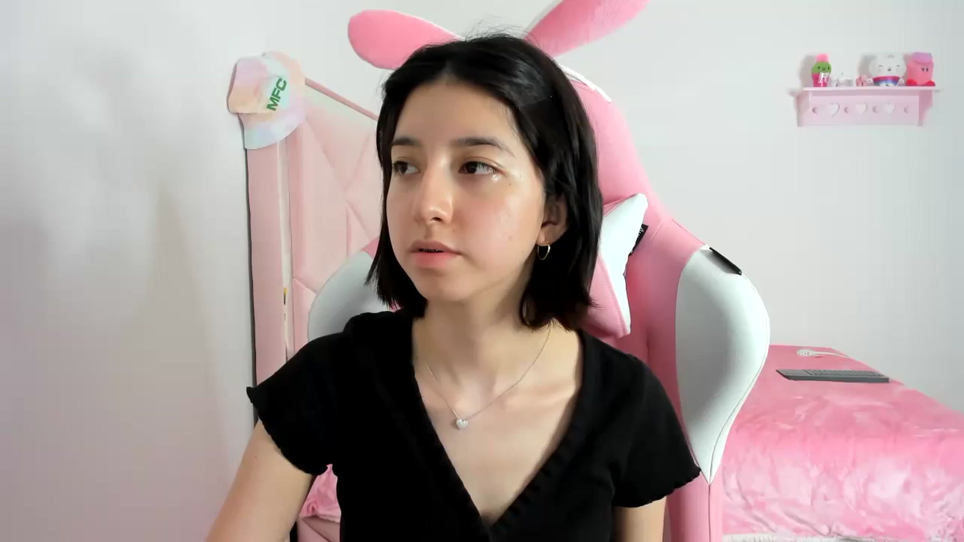 Gallery image thumbnail from Cherrycute666's myfreecams stream on, 01/12/2024, 09:13 image 1 of 20