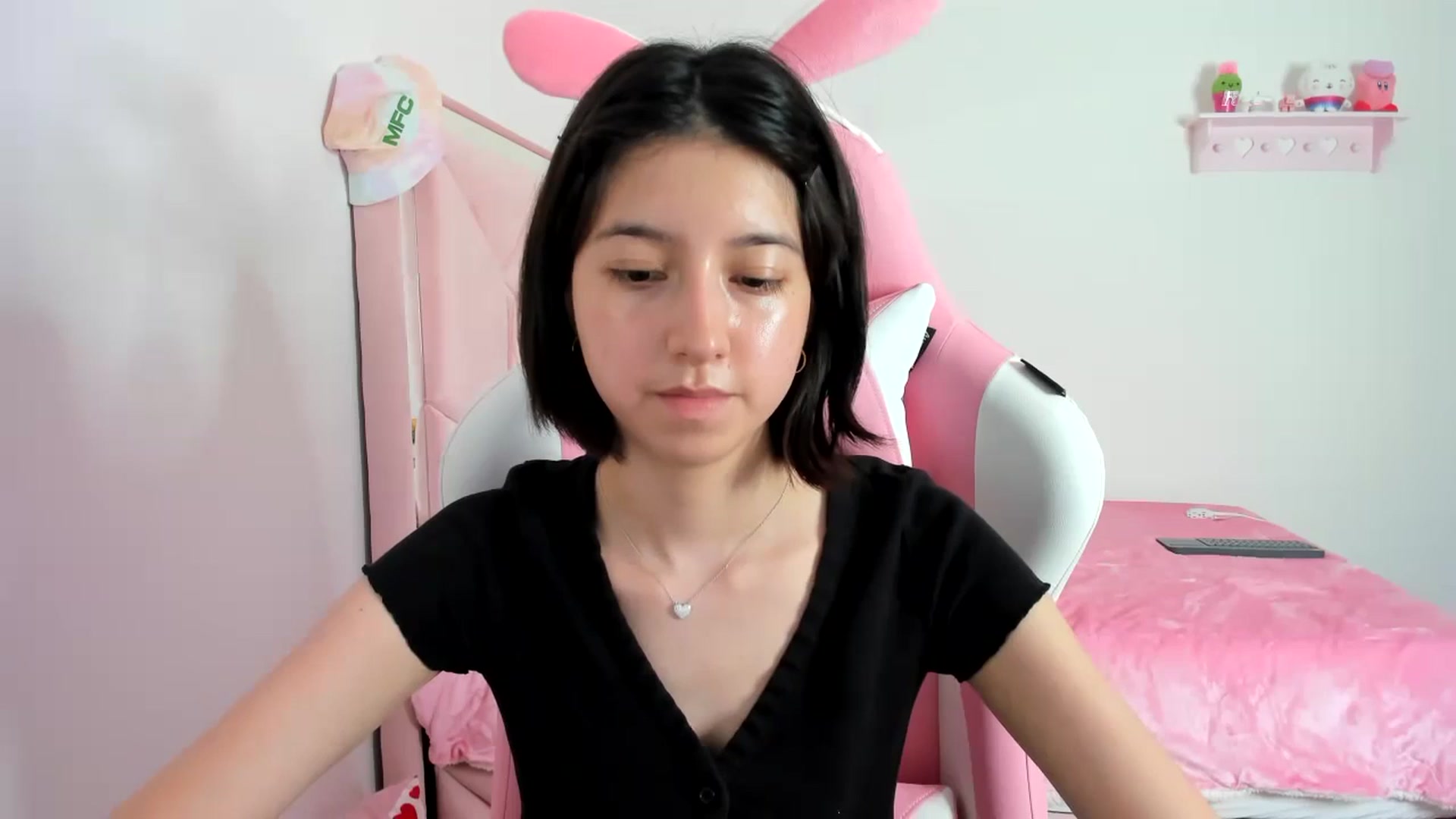 Gallery image thumbnail from Cherrycute666's myfreecams stream on, 01/12/2024, 09:13 image 11 of 20
