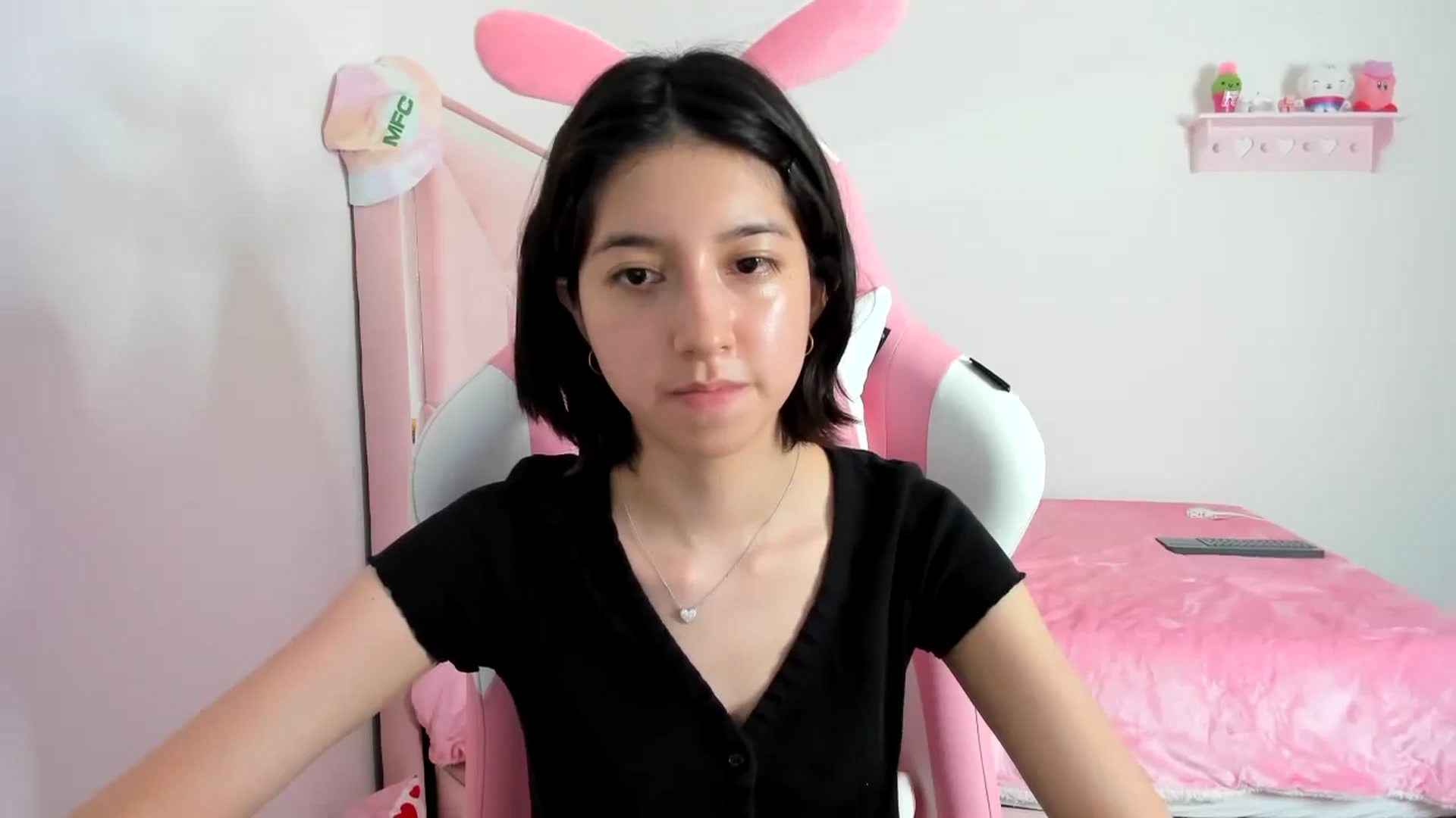 Gallery image thumbnail from Cherrycute666's myfreecams stream on, 01/12/2024, 09:13 image 16 of 20