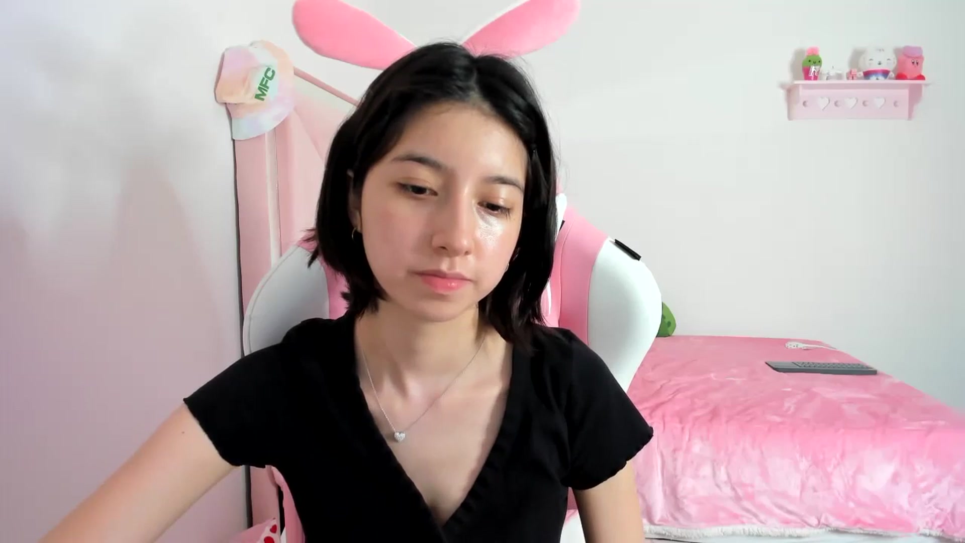 Gallery image thumbnail from Cherrycute666's myfreecams stream on, 01/12/2024, 09:13 image 14 of 20