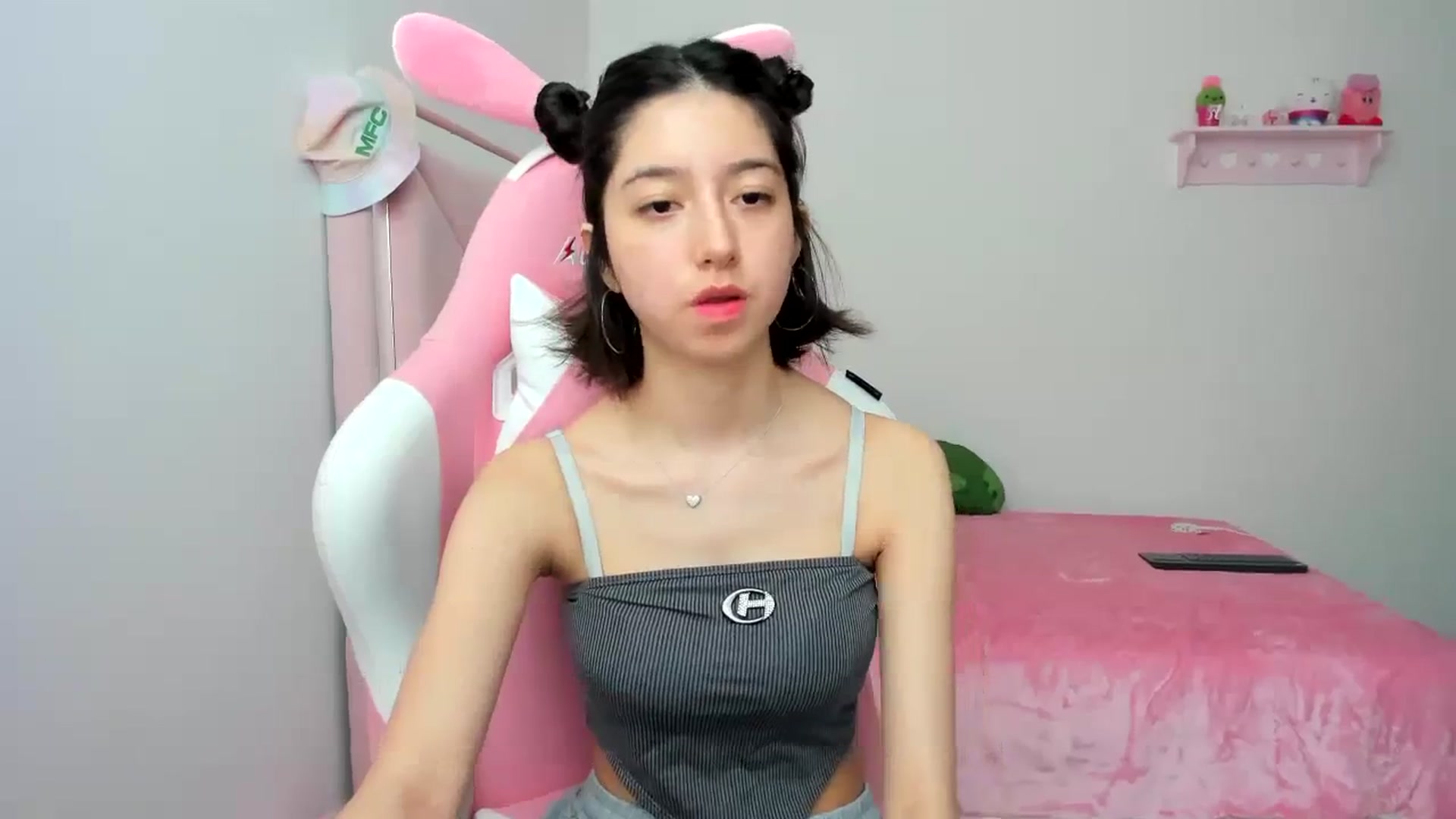 Gallery image thumbnail from Cherrycute666's myfreecams stream on, 01/12/2024, 21:03 image 15 of 20