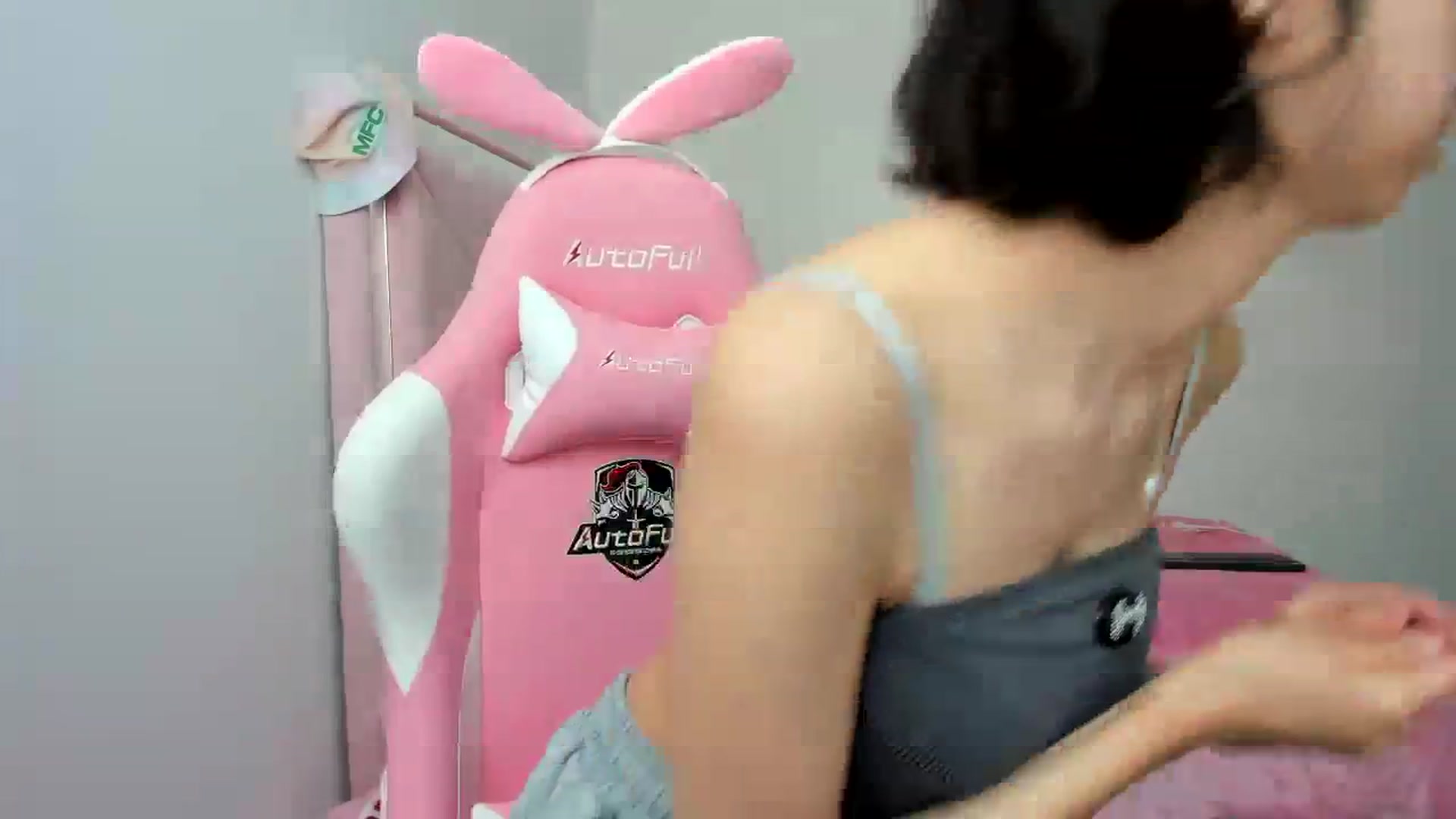 Gallery image thumbnail from Cherrycute666's myfreecams stream on, 01/12/2024, 21:03 image 2 of 20