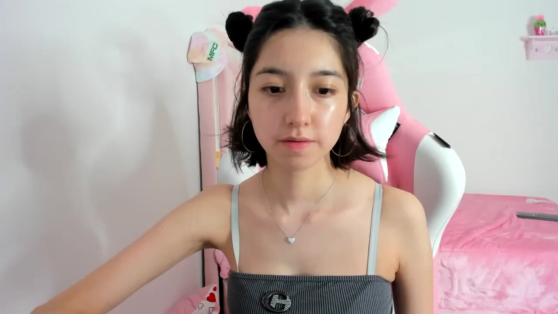Gallery image thumbnail from Cherrycute666's myfreecams stream on, 01/13/2024, 02:18 image 1 of 20