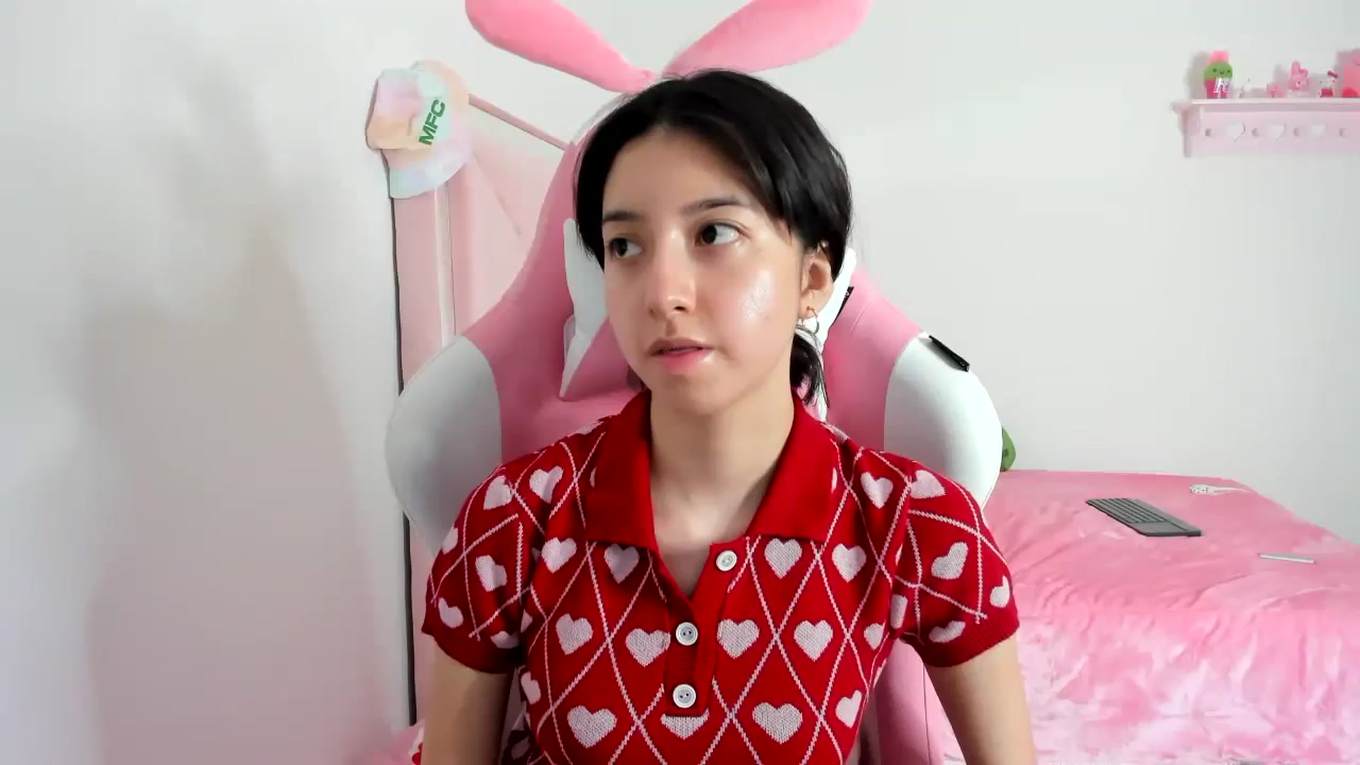 Gallery image thumbnail from Cherrycute666's myfreecams stream on, 01/13/2024, 10:42 image 2 of 20
