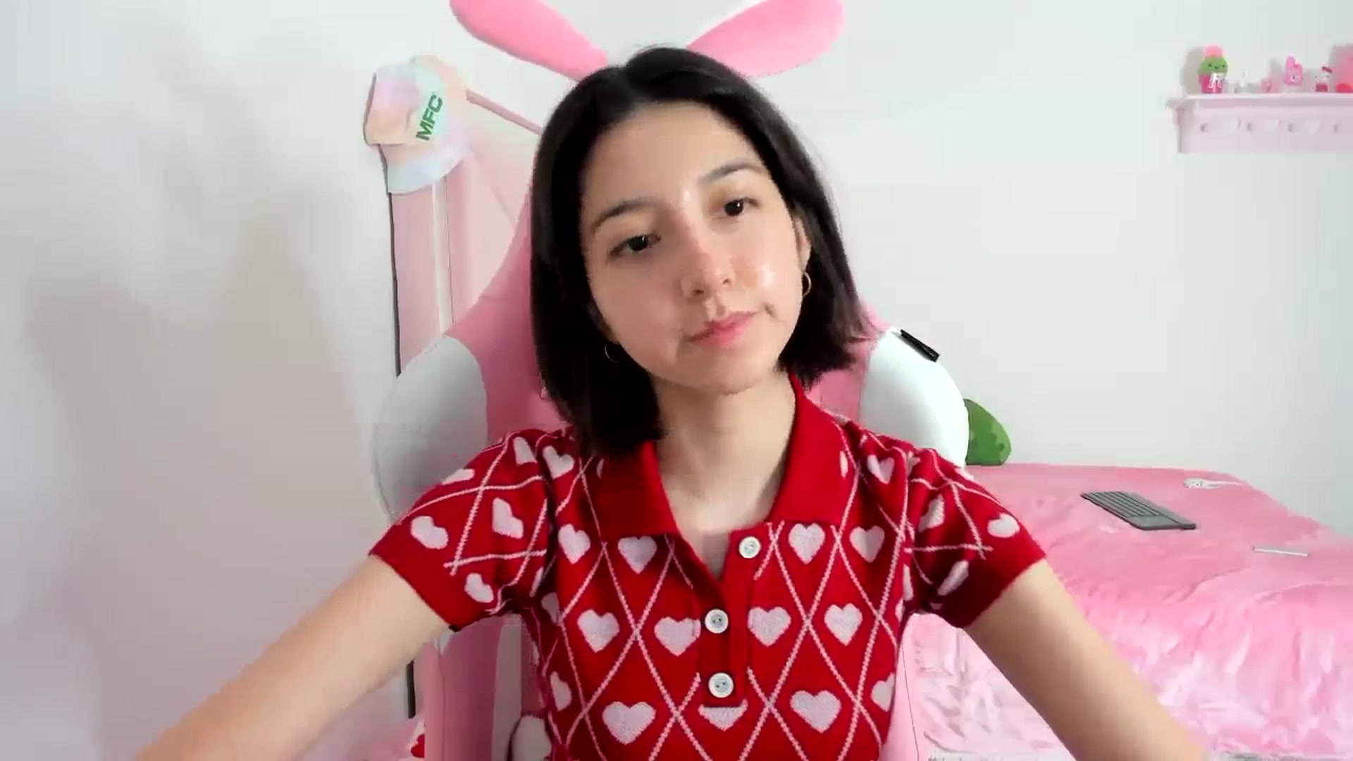 Gallery image thumbnail from Cherrycute666's myfreecams stream on, 01/13/2024, 10:42 image 7 of 20
