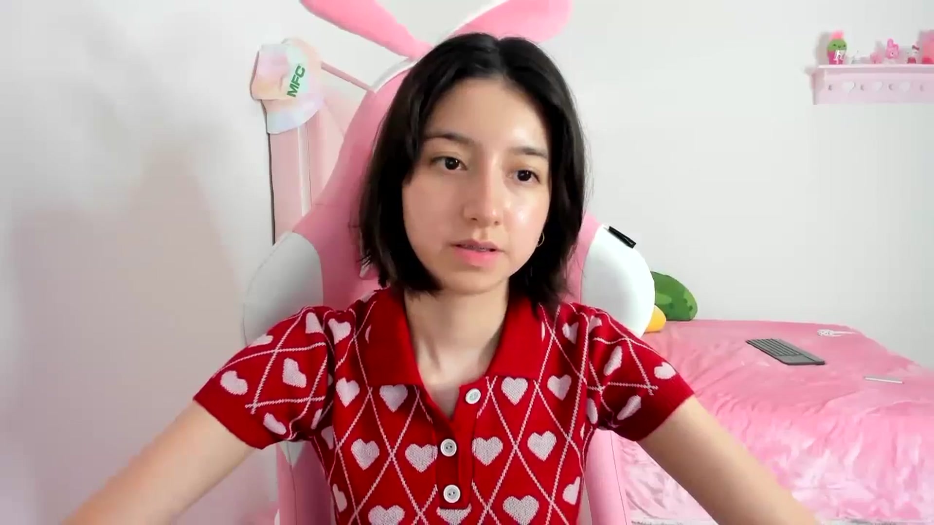 Gallery image thumbnail from Cherrycute666's myfreecams stream on, 01/13/2024, 10:42 image 14 of 20