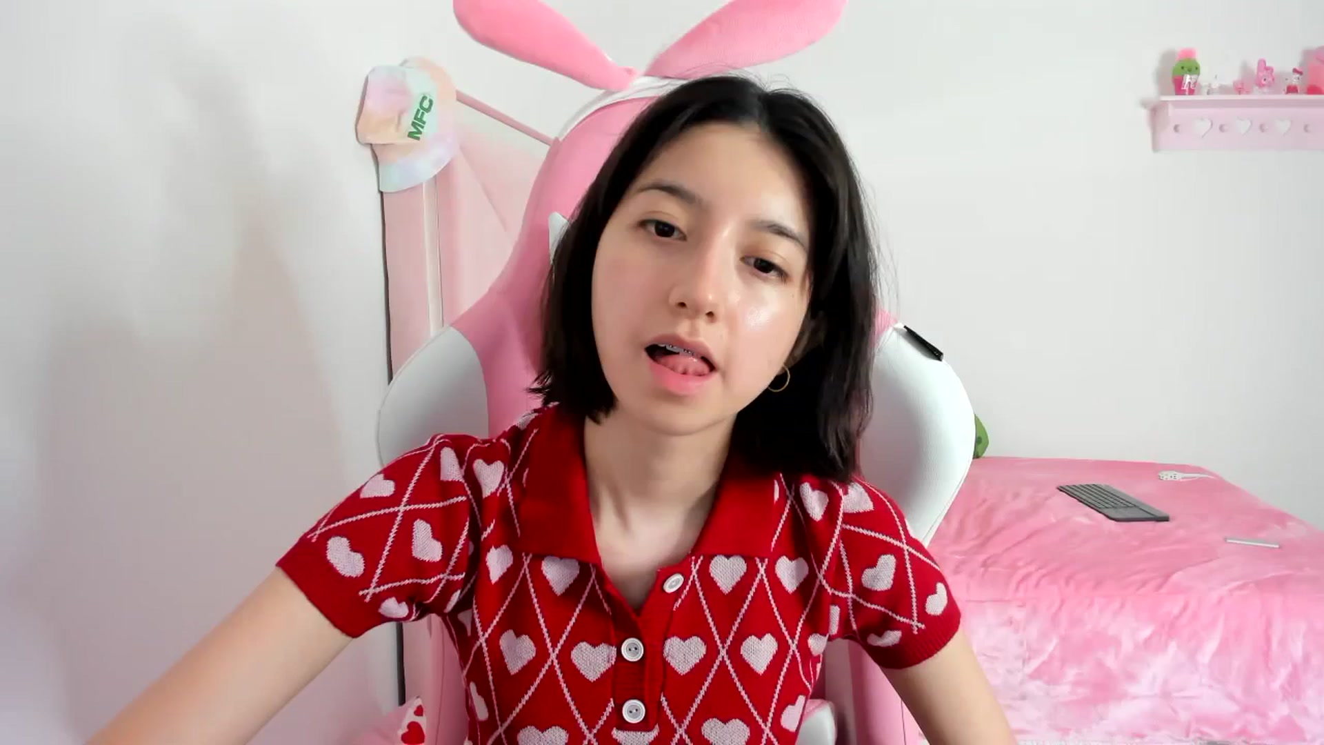 Gallery image thumbnail from Cherrycute666's myfreecams stream on, 01/13/2024, 10:42 image 1 of 20