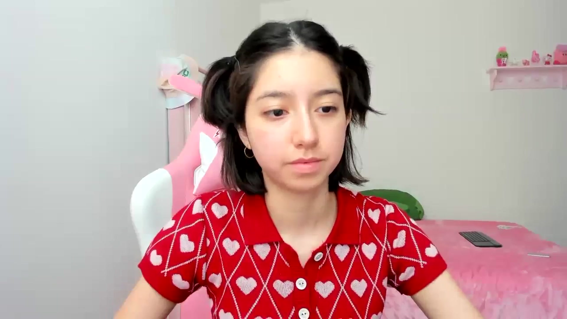 Gallery image thumbnail from Cherrycute666's myfreecams stream on, 01/13/2024, 21:37 image 16 of 20