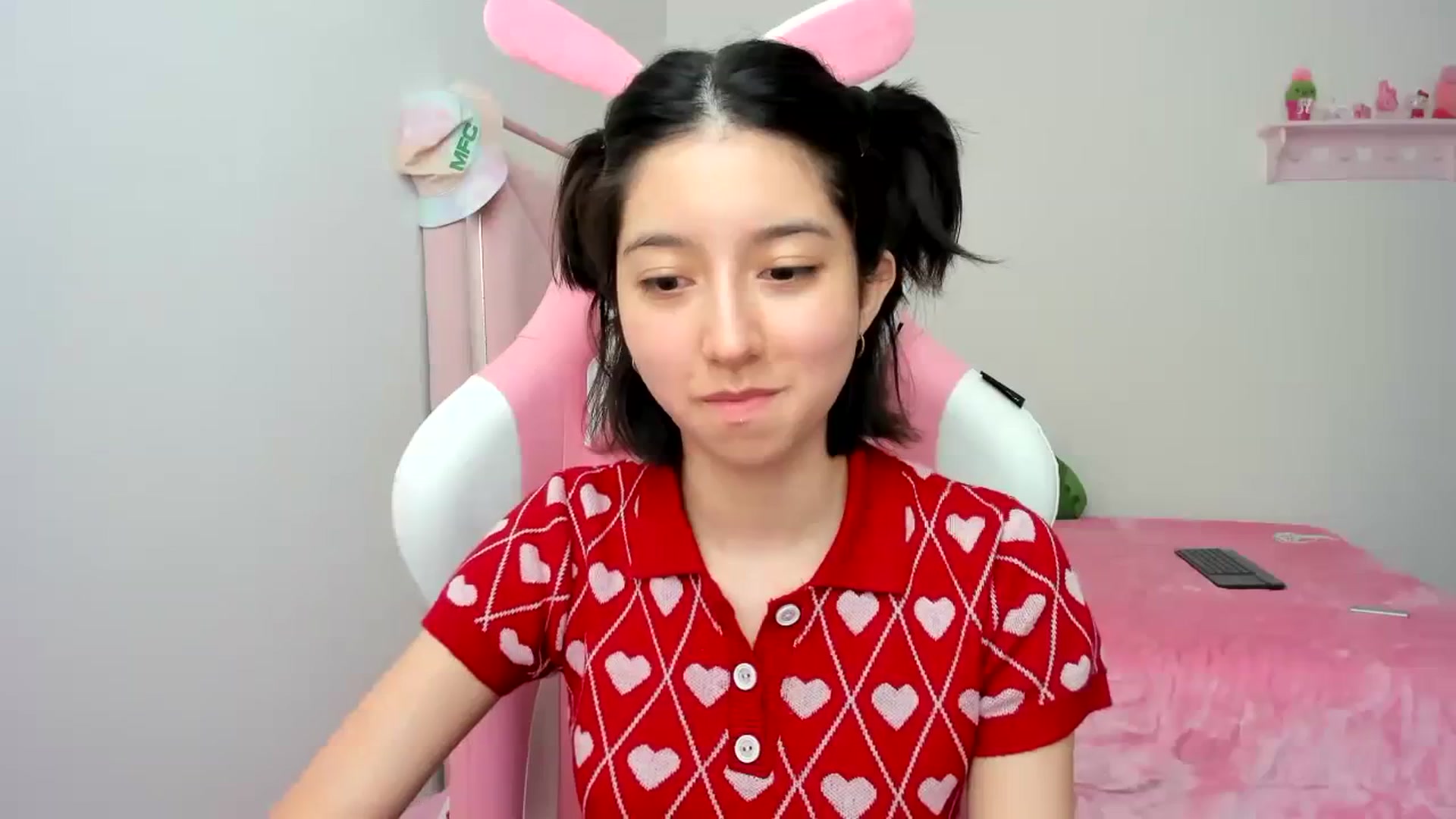 Gallery image thumbnail from Cherrycute666's myfreecams stream on, 01/13/2024, 21:37 image 6 of 20