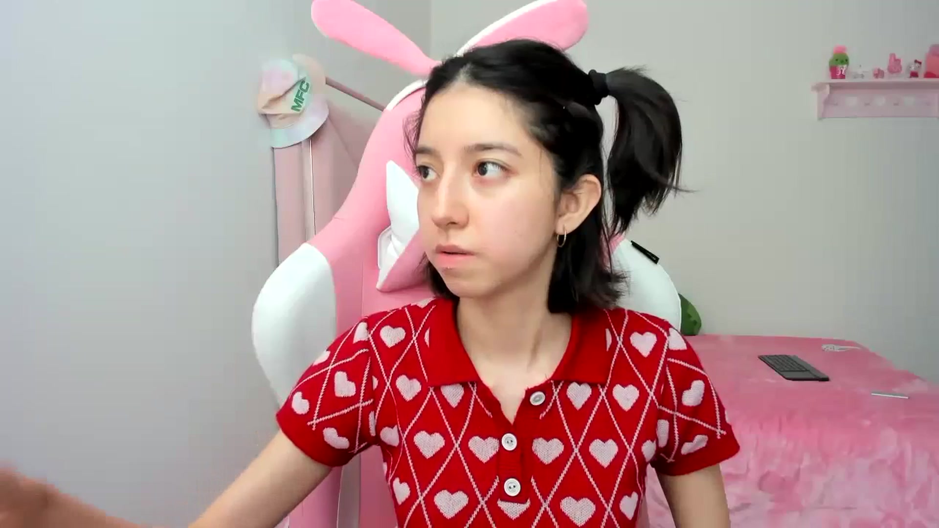 Gallery image thumbnail from Cherrycute666's myfreecams stream on, 01/13/2024, 21:37 image 8 of 20