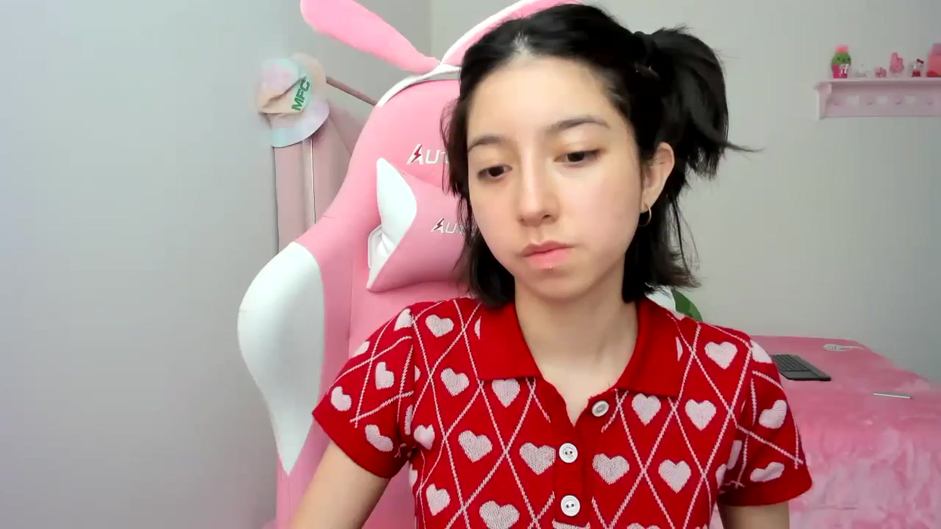 Gallery image thumbnail from Cherrycute666's myfreecams stream on, 01/13/2024, 21:37 image 4 of 20