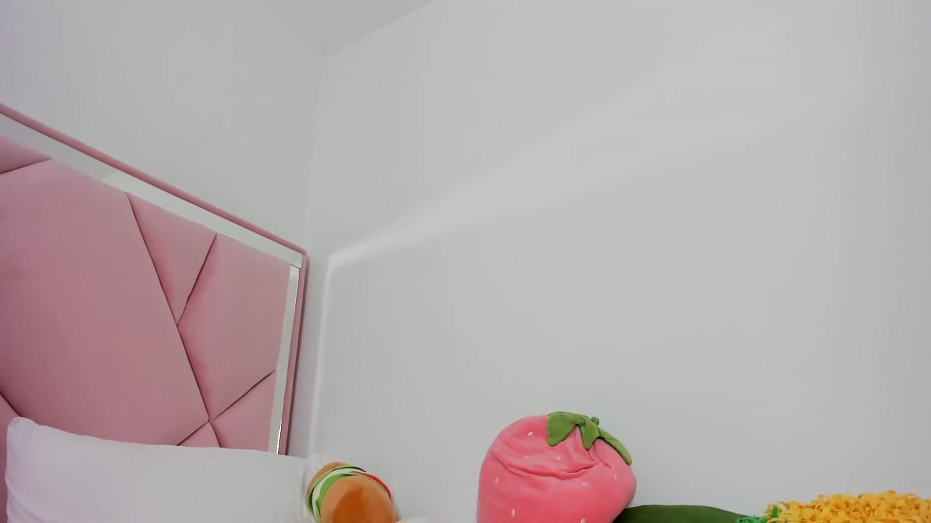 Gallery image thumbnail from Cherrycute666's myfreecams stream on, 01/14/2024, 04:55 image 3 of 20