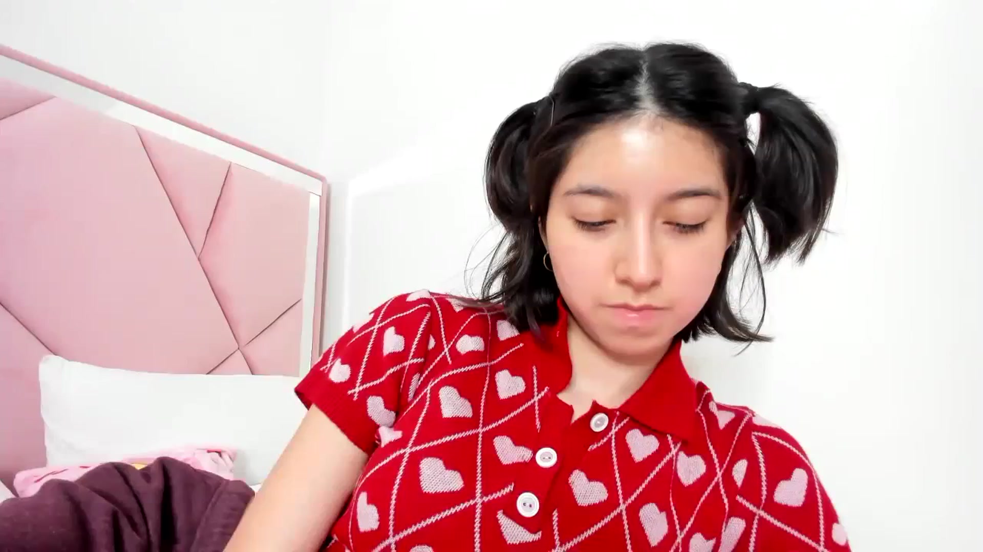 Gallery image thumbnail from Cherrycute666's myfreecams stream on, 01/14/2024, 04:55 image 1 of 20