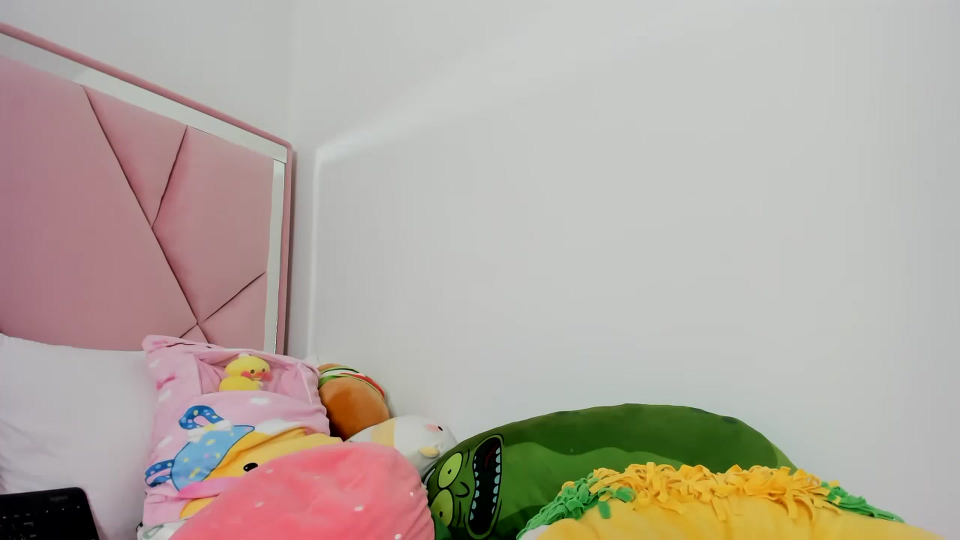 Gallery image thumbnail from Cherrycute666's myfreecams stream on, 01/14/2024, 07:53 image 1 of 20