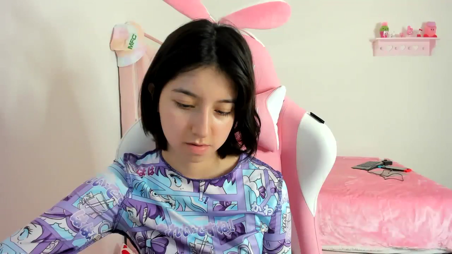Gallery image thumbnail from Cherrycute666's myfreecams stream on, 01/15/2024, 11:08 image 10 of 20
