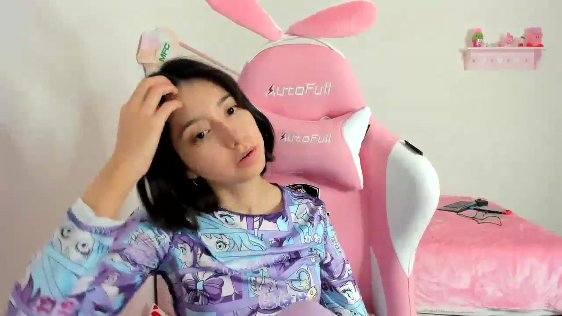 Gallery image thumbnail from Cherrycute666's myfreecams stream on, 01/15/2024, 11:08 image 13 of 20