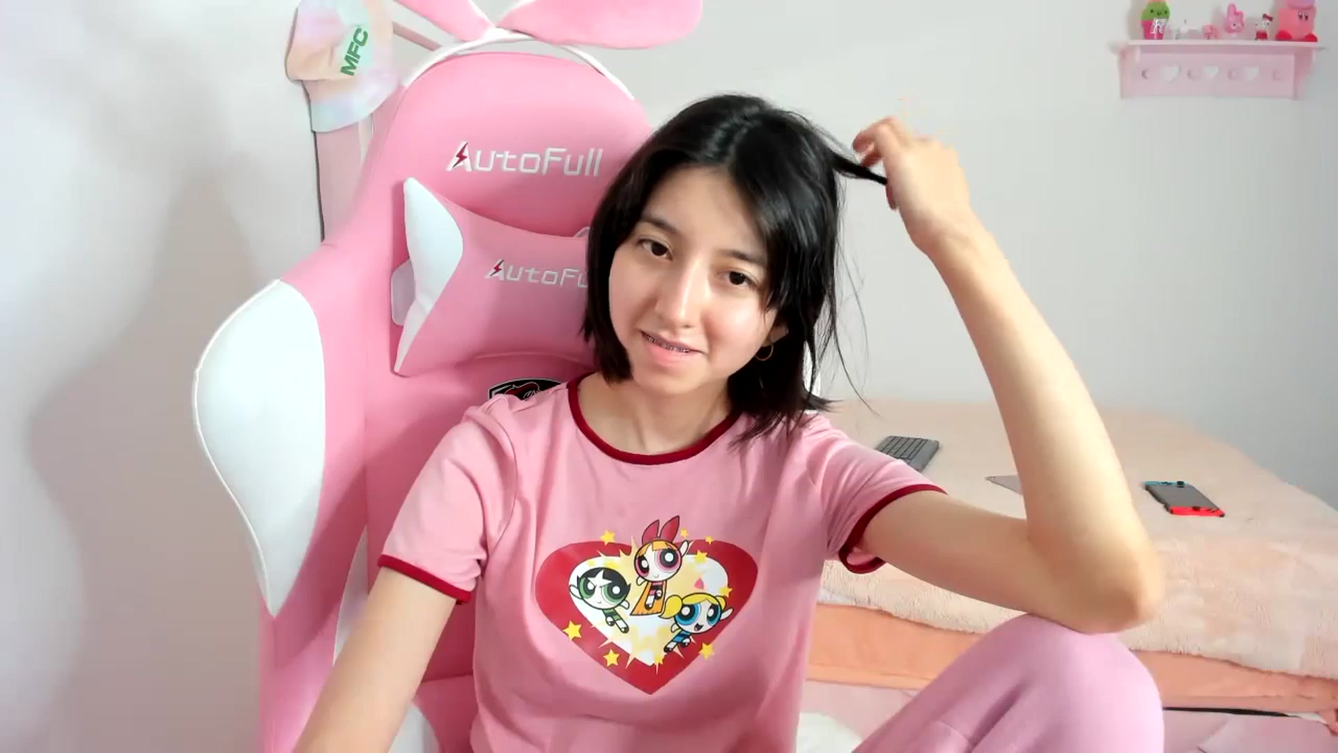 Gallery image thumbnail from Cherrycute666's myfreecams stream on, 01/16/2024, 04:44 image 16 of 20