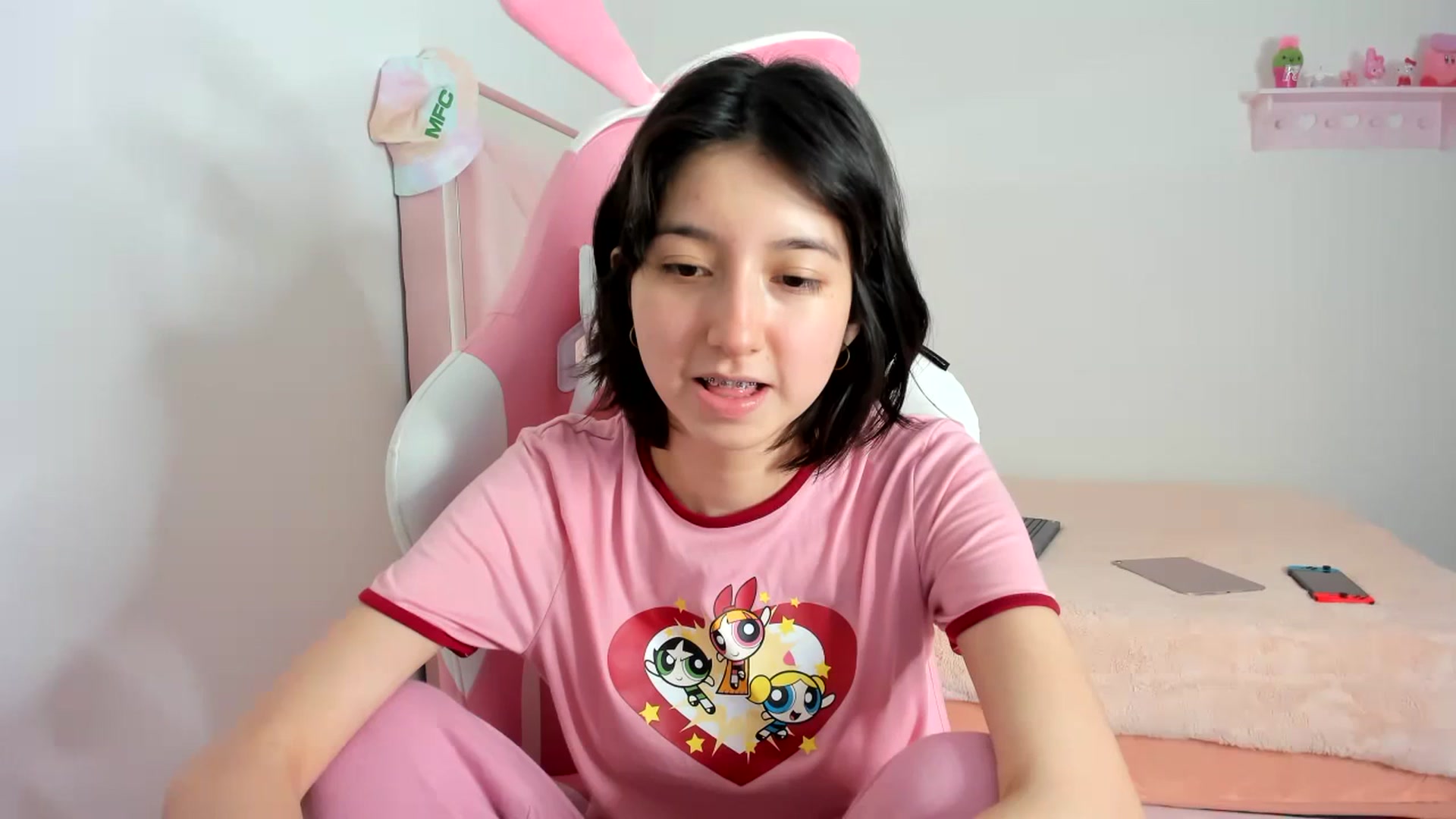 Gallery image thumbnail from Cherrycute666's myfreecams stream on, 01/16/2024, 07:21 image 6 of 20