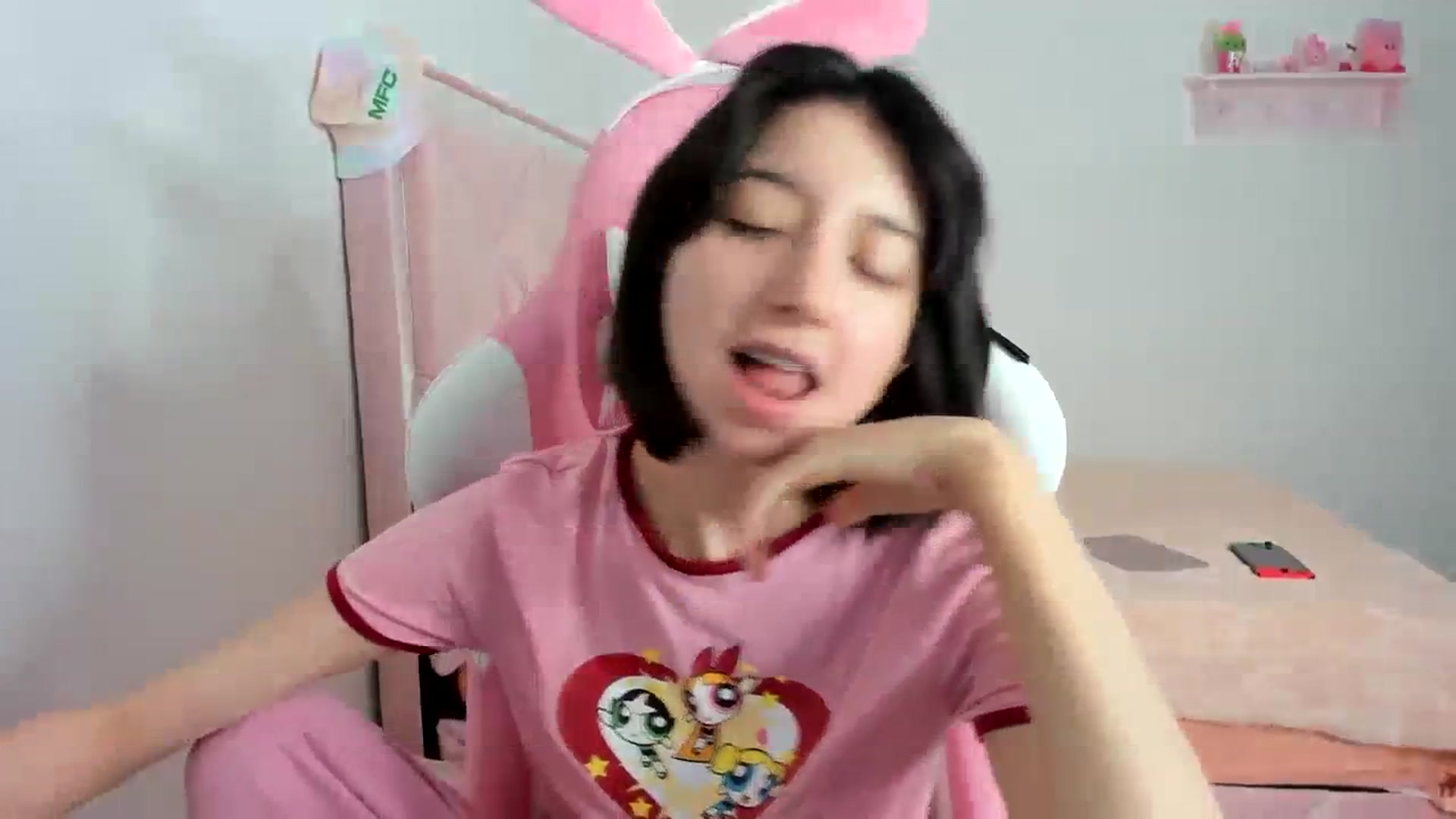 Gallery image thumbnail from Cherrycute666's myfreecams stream on, 01/16/2024, 07:21 image 12 of 20