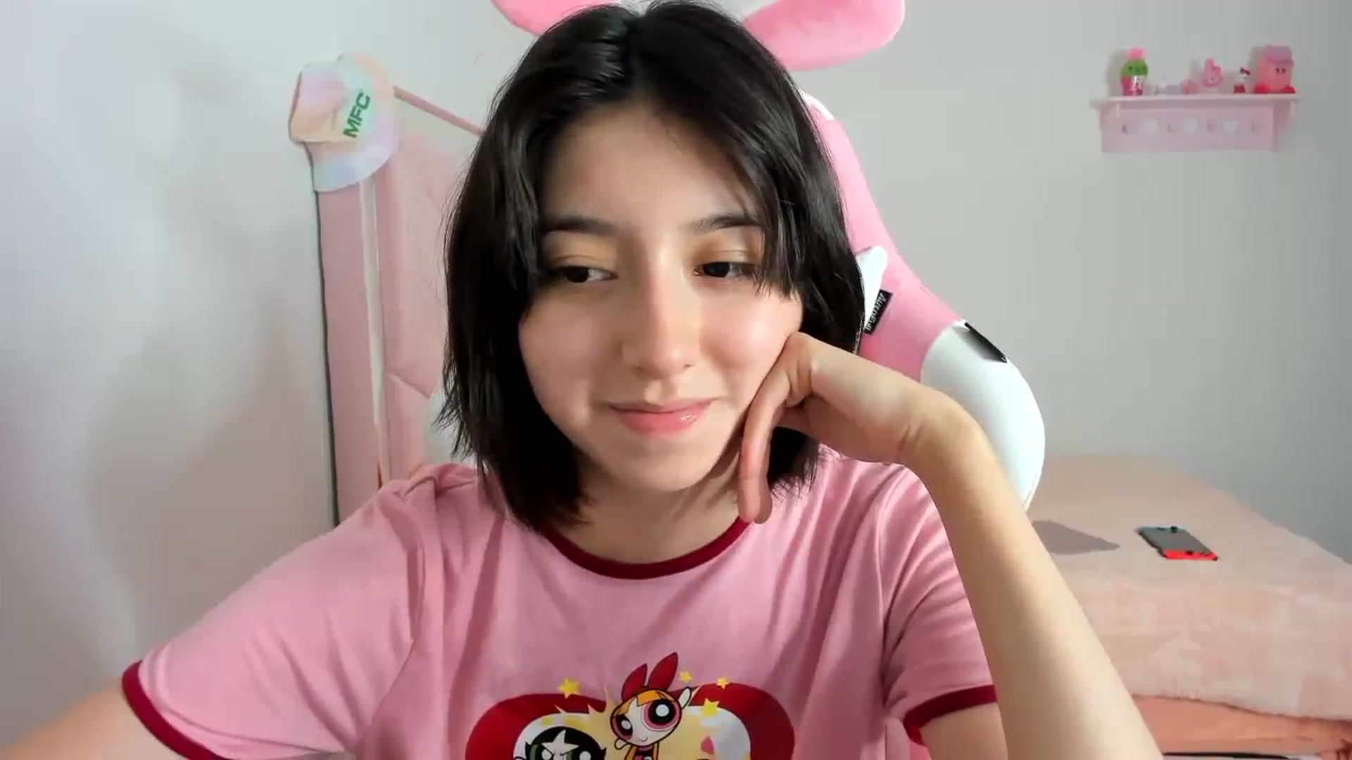 Gallery image thumbnail from Cherrycute666's myfreecams stream on, 01/16/2024, 07:21 image 18 of 20