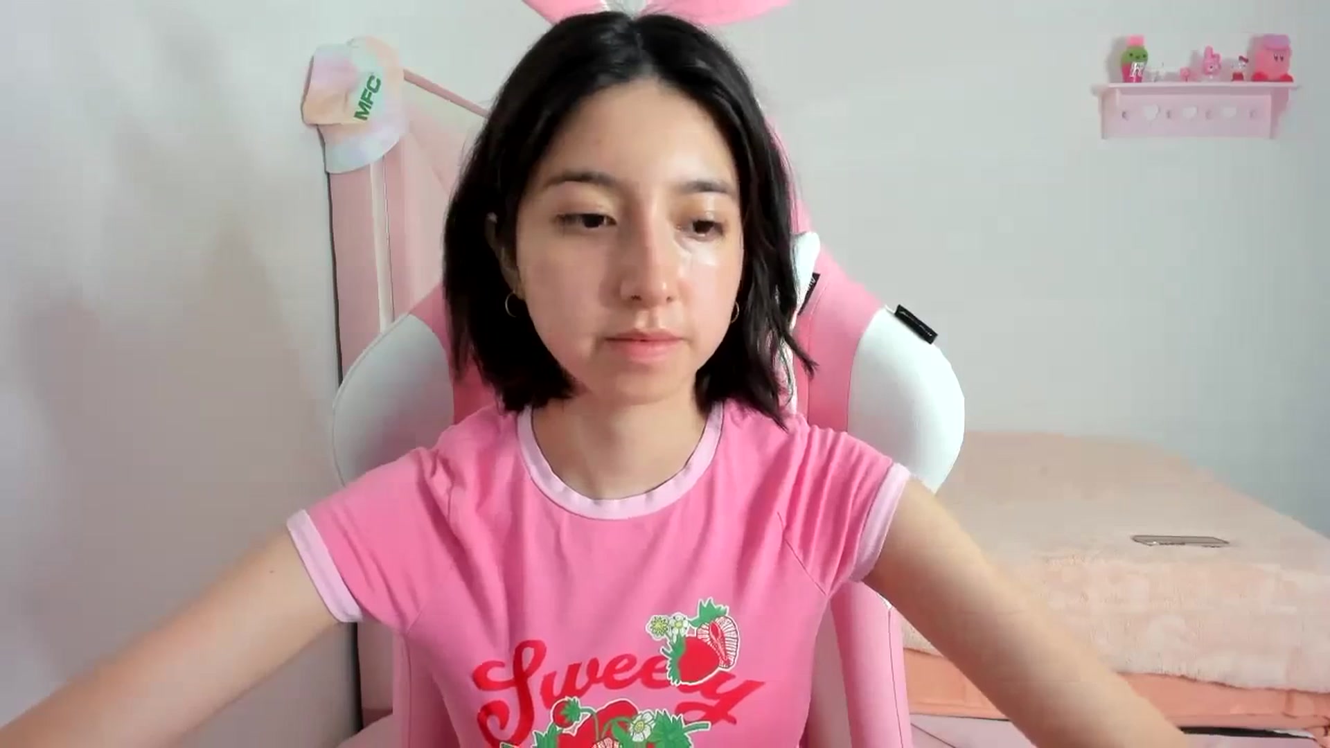 Gallery image thumbnail from Cherrycute666's myfreecams stream on, 01/17/2024, 09:41 image 19 of 20
