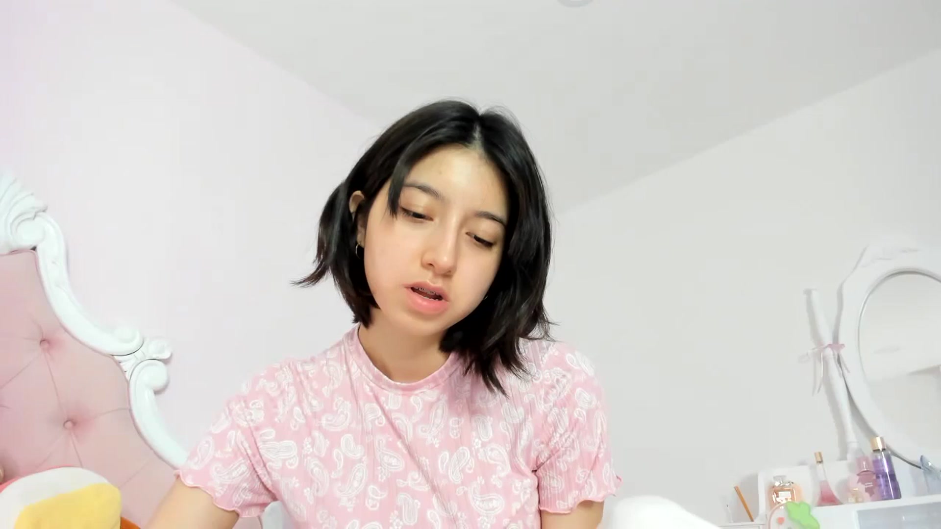 Gallery image thumbnail from Cherrycute666's myfreecams stream on, 01/19/2024, 24:45 image 13 of 20