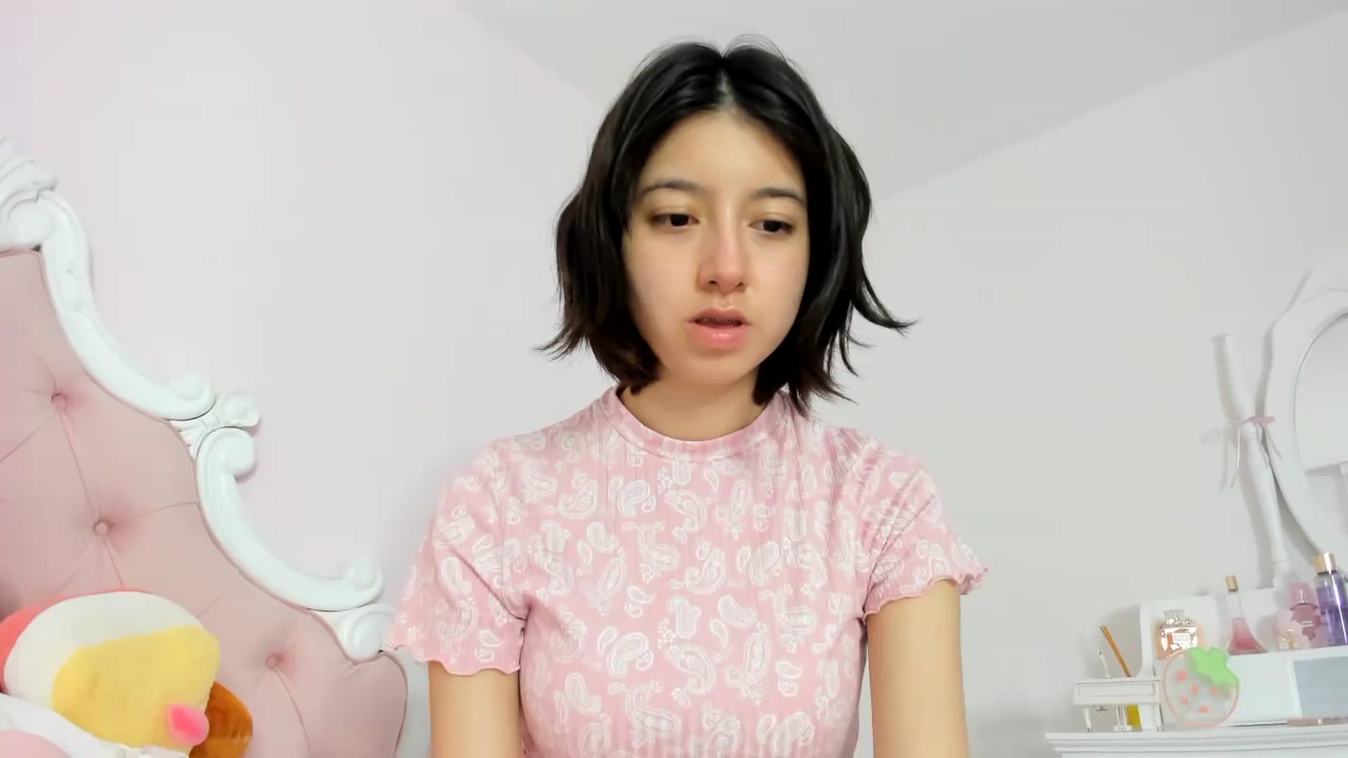 Gallery image thumbnail from Cherrycute666's myfreecams stream on, 01/19/2024, 24:45 image 20 of 20
