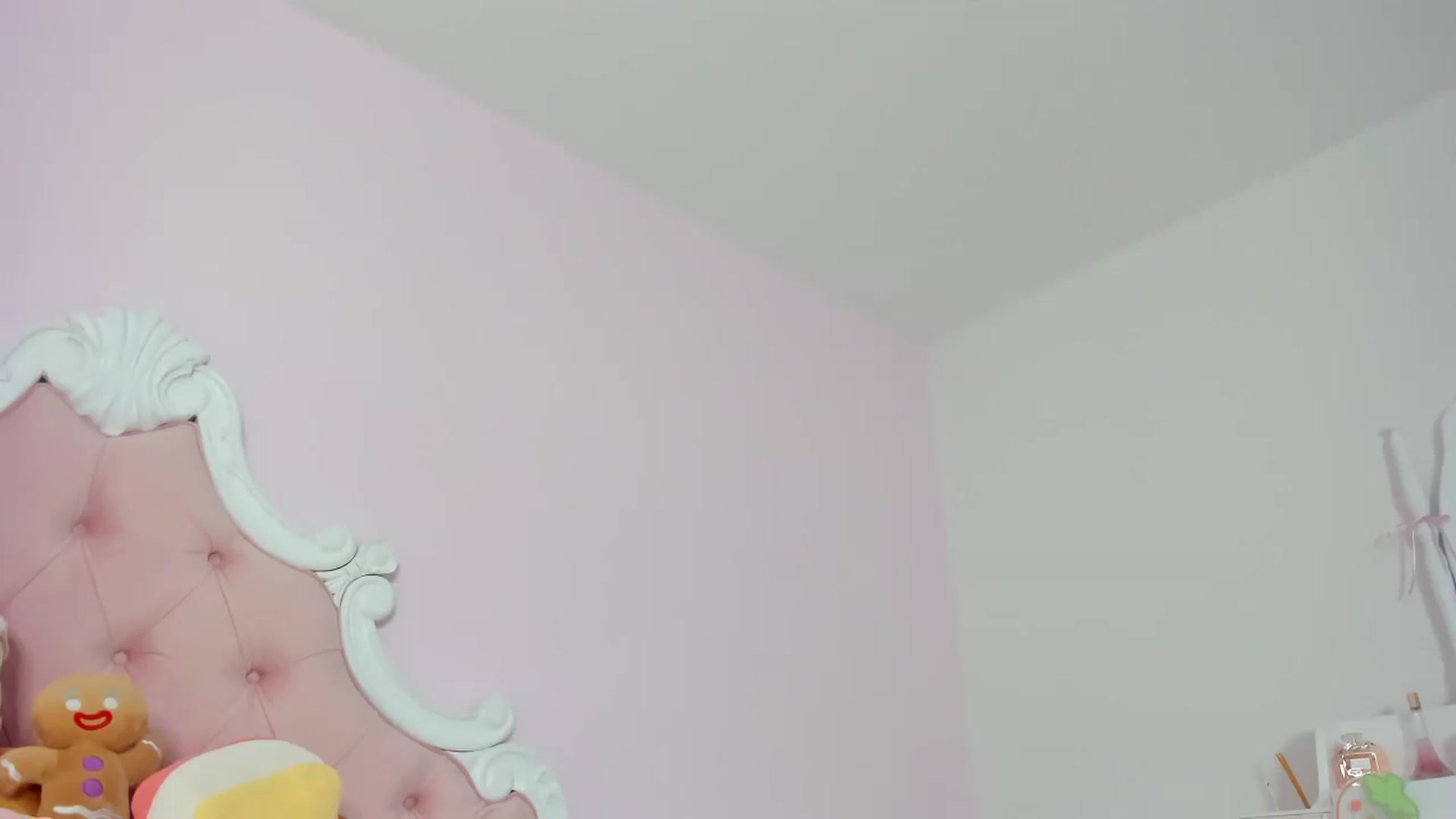 Gallery image thumbnail from Cherrycute666's myfreecams stream on, 01/19/2024, 24:45 image 14 of 20
